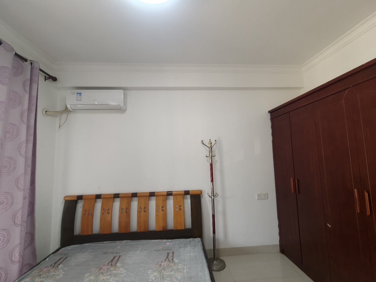 海秀花园 3室2厅2卫 2600.0元/月 海秀花园 3室2厅2卫 2600.0元/月室内图