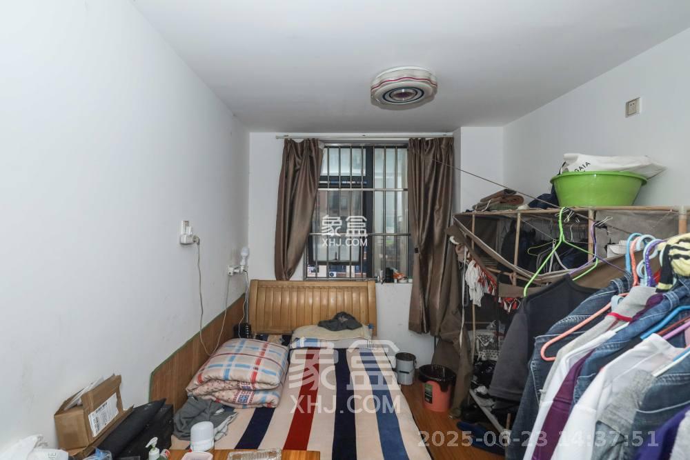 天元涉外景园C区 3室2厅1卫 2300.0元/月 天元涉外景园C区 3室2厅1卫 2300.0元/月室内图