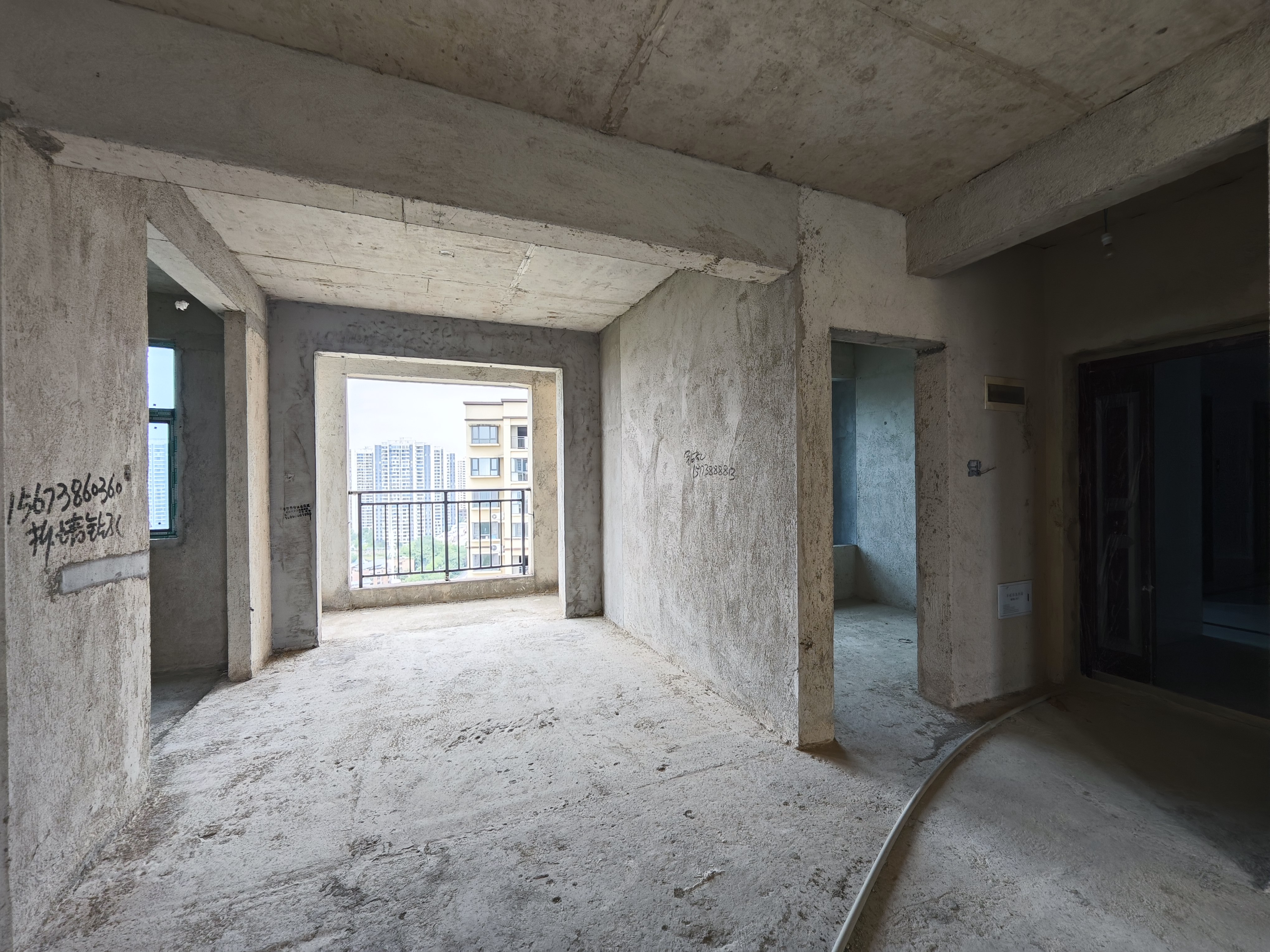 中甸.上河郡 4室2厅2卫 65.8万 中甸.上河郡 4室2厅2卫 65.8万其他