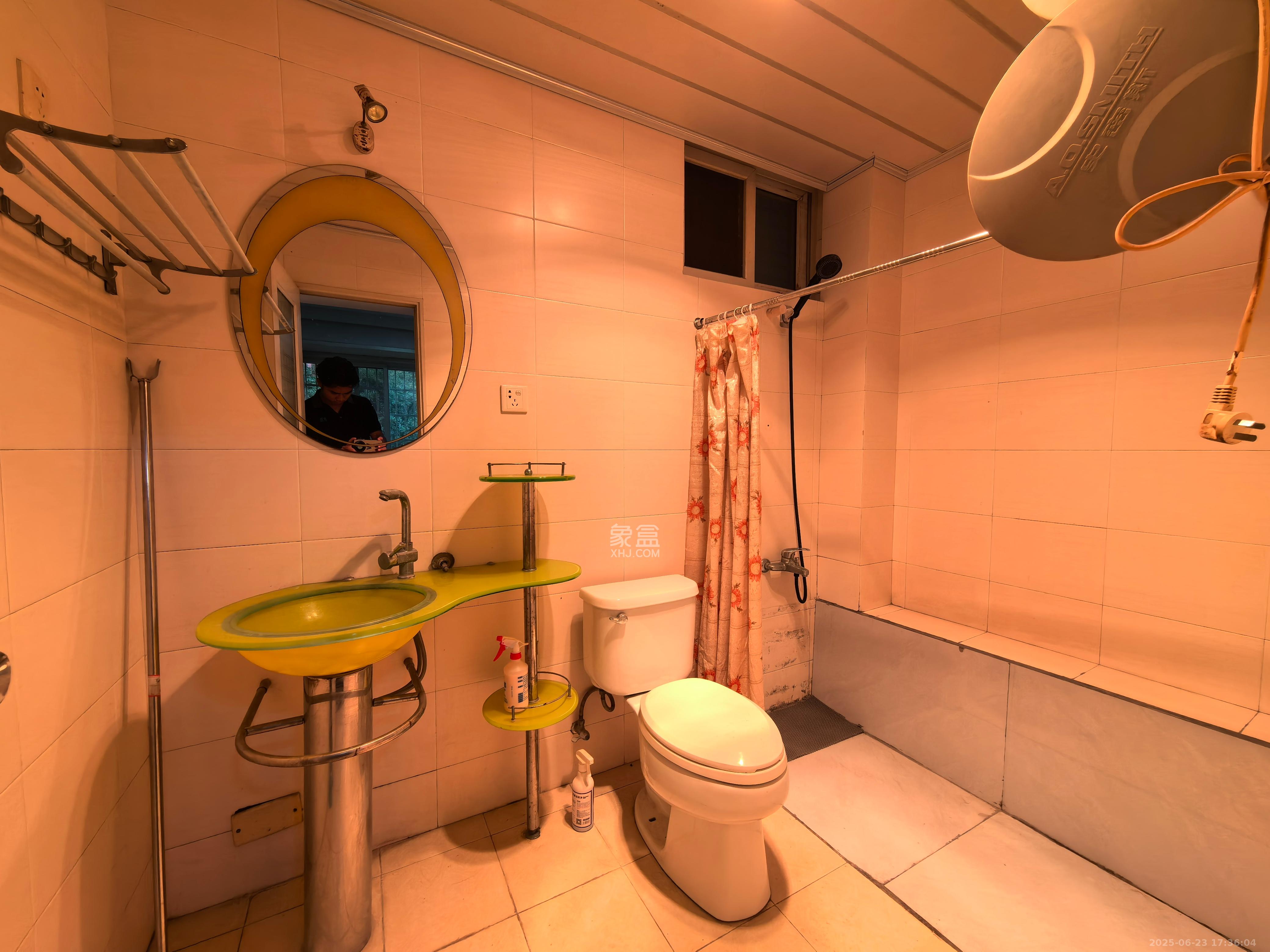 锦绣家园 3室2厅2卫 2400.0元/月 锦绣家园 3室2厅2卫 2400.0元/月室内图