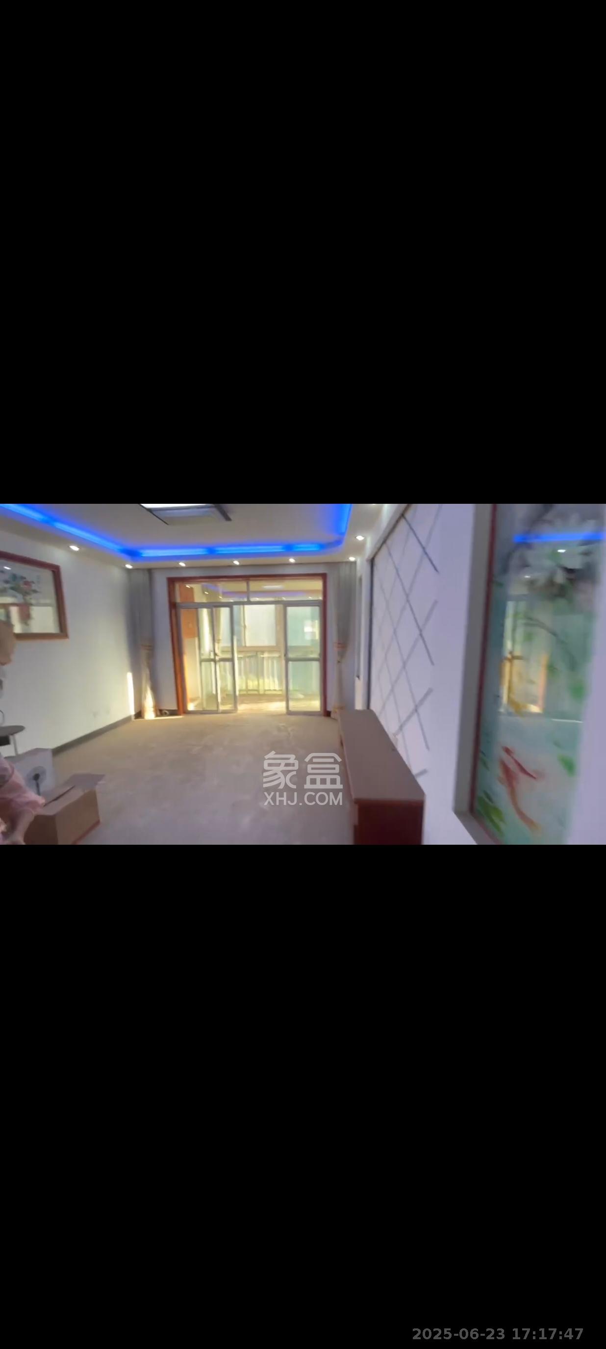 柠檬丽都  3室2厅1卫    2500.0元/月