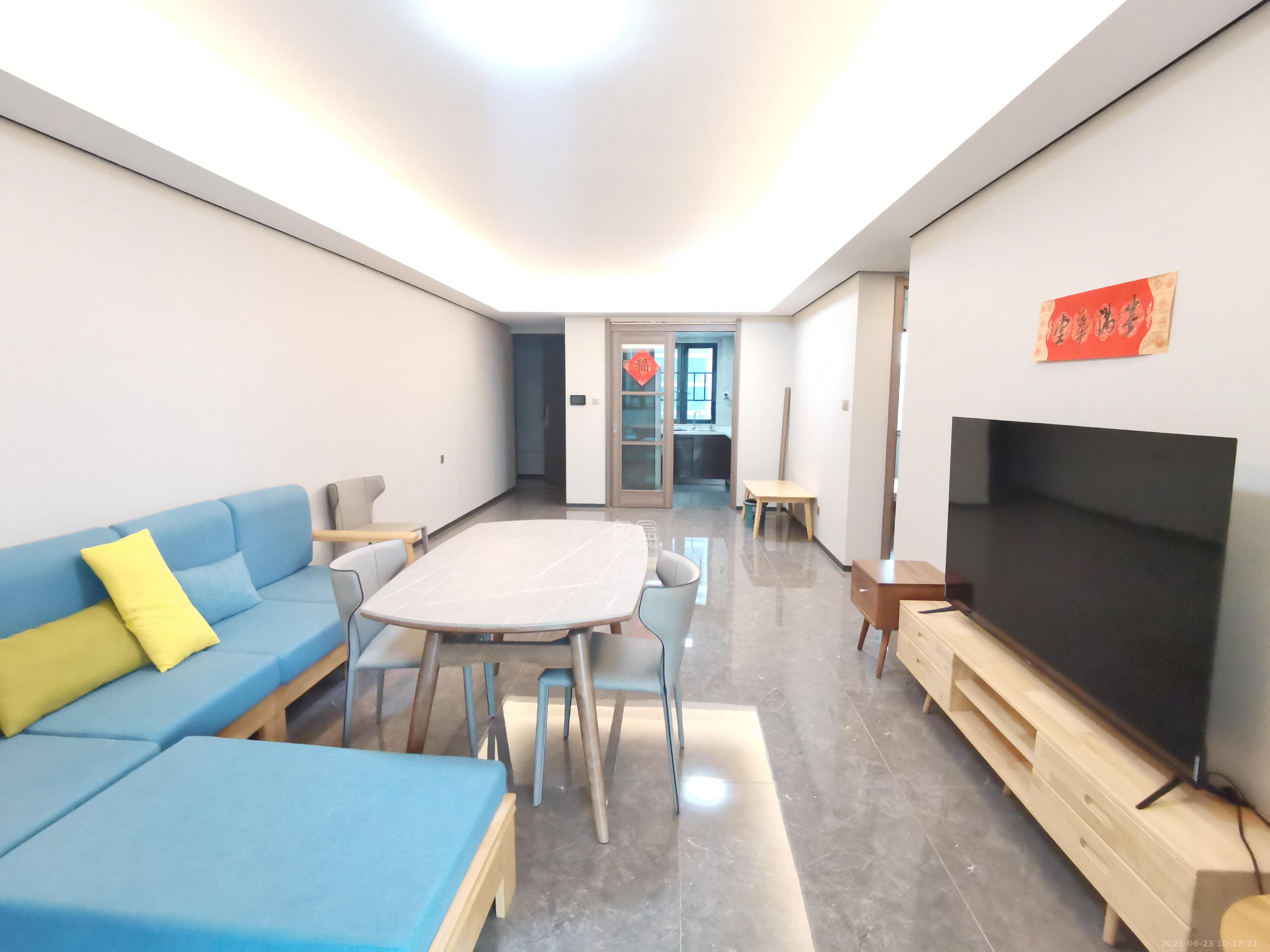 中海阅麓山二期 3室2厅2卫 3800.0元/月 中海阅麓山二期 3室2厅2卫 3800.0元/月室内图