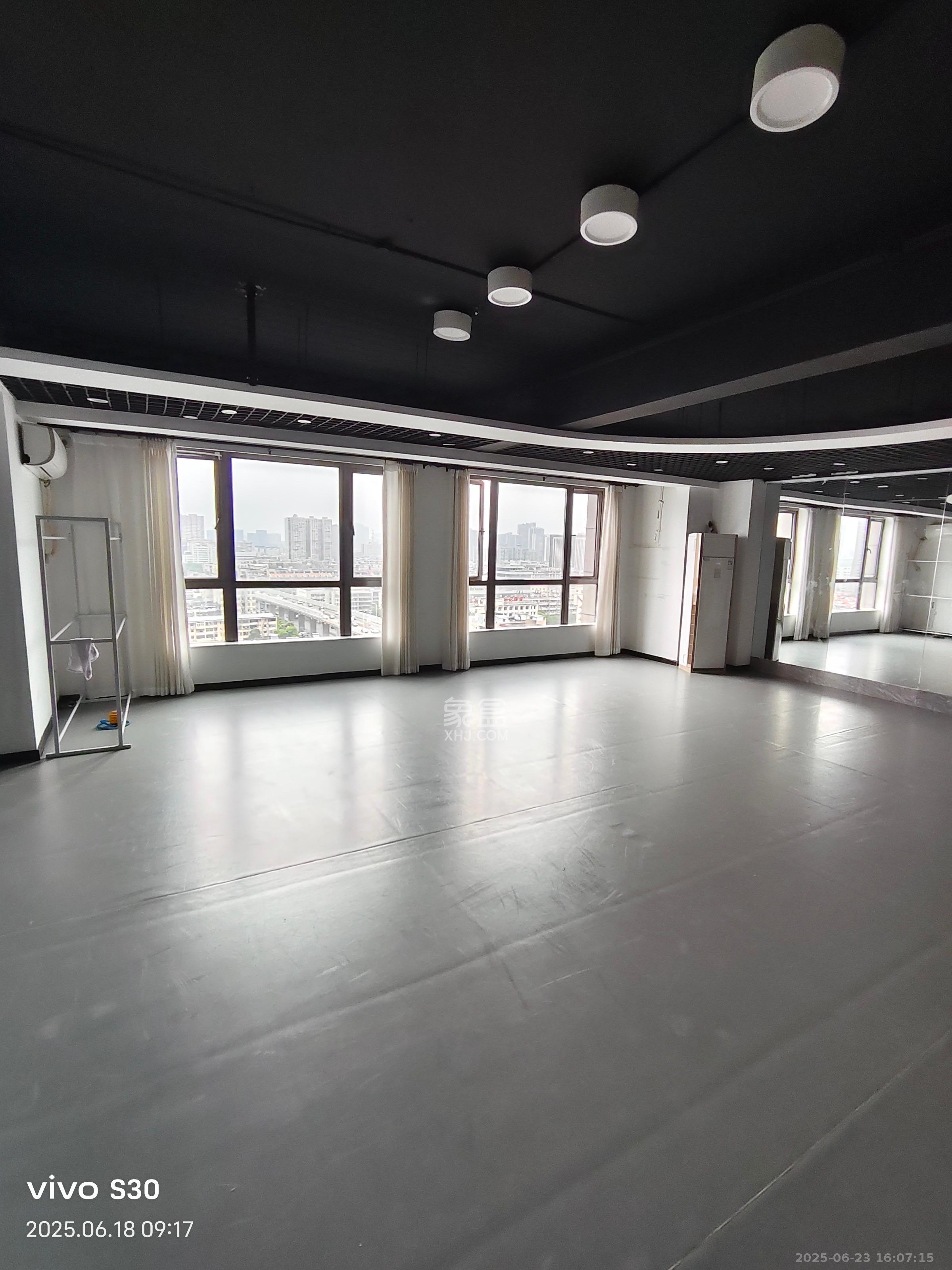 湘域相遇 2室1厅0卫 4200.0元/月 湘域相遇 2室1厅0卫 4200.0元/月室内图