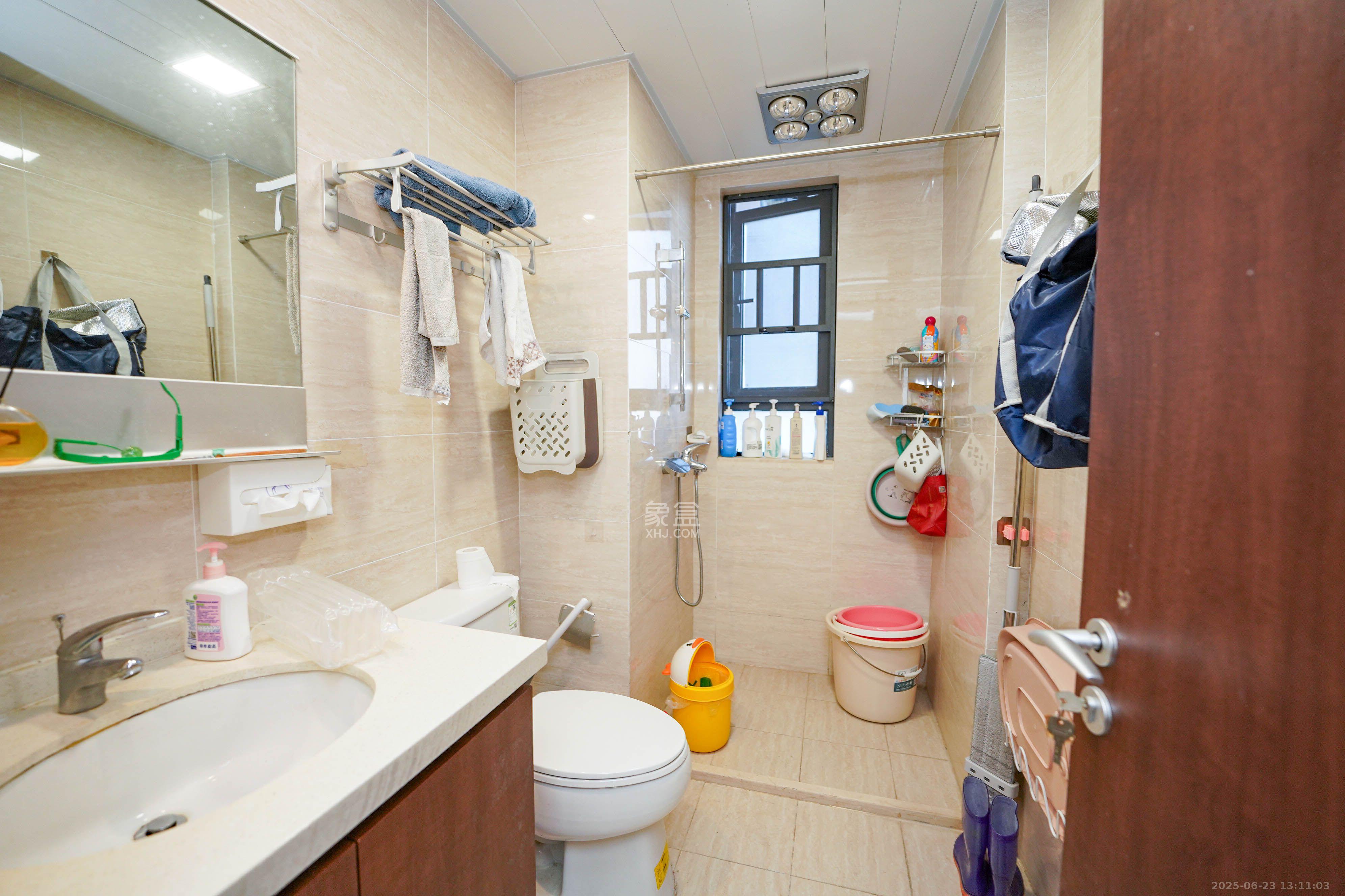 汇金城/嘉华城(二期、三期) 3室2厅2卫 2800.0元/月 汇金城/嘉华城(二期、三期) 3室2厅2卫 2800.0元/月室内图