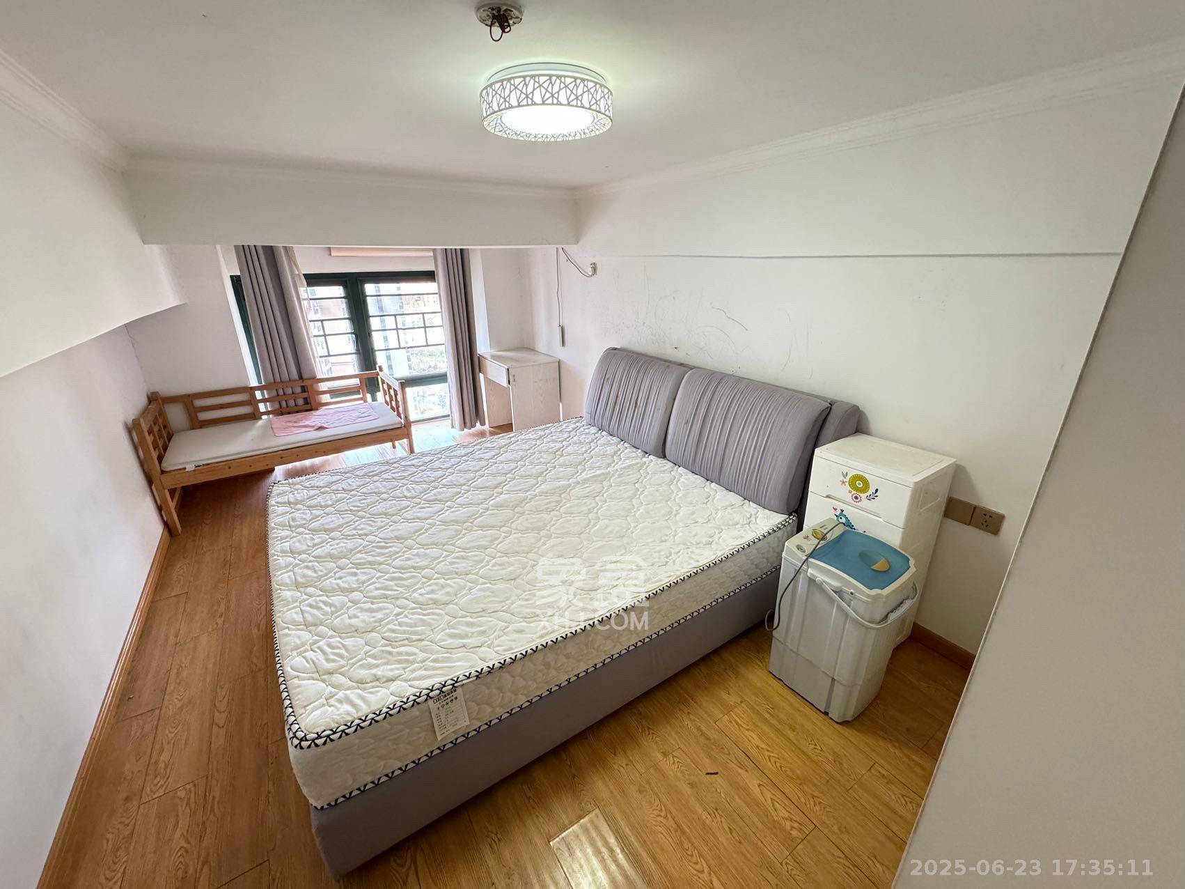 洋湖时代 3室2厅2卫 2200.0元/月 洋湖时代 3室2厅2卫 2200.0元/月室内图