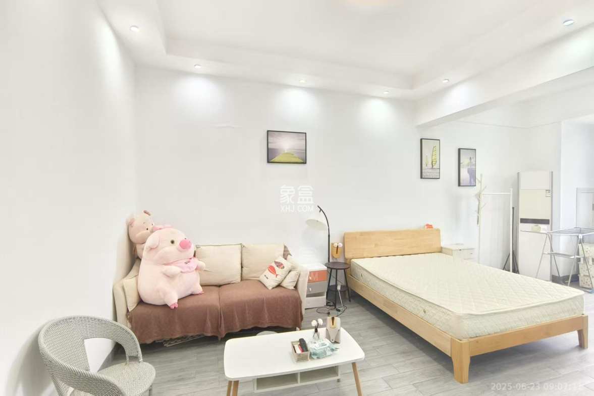 中泰财富湘江 1室1厅1卫 1600.0元/月 中泰财富湘江 1室1厅1卫 1600.0元/月室内图