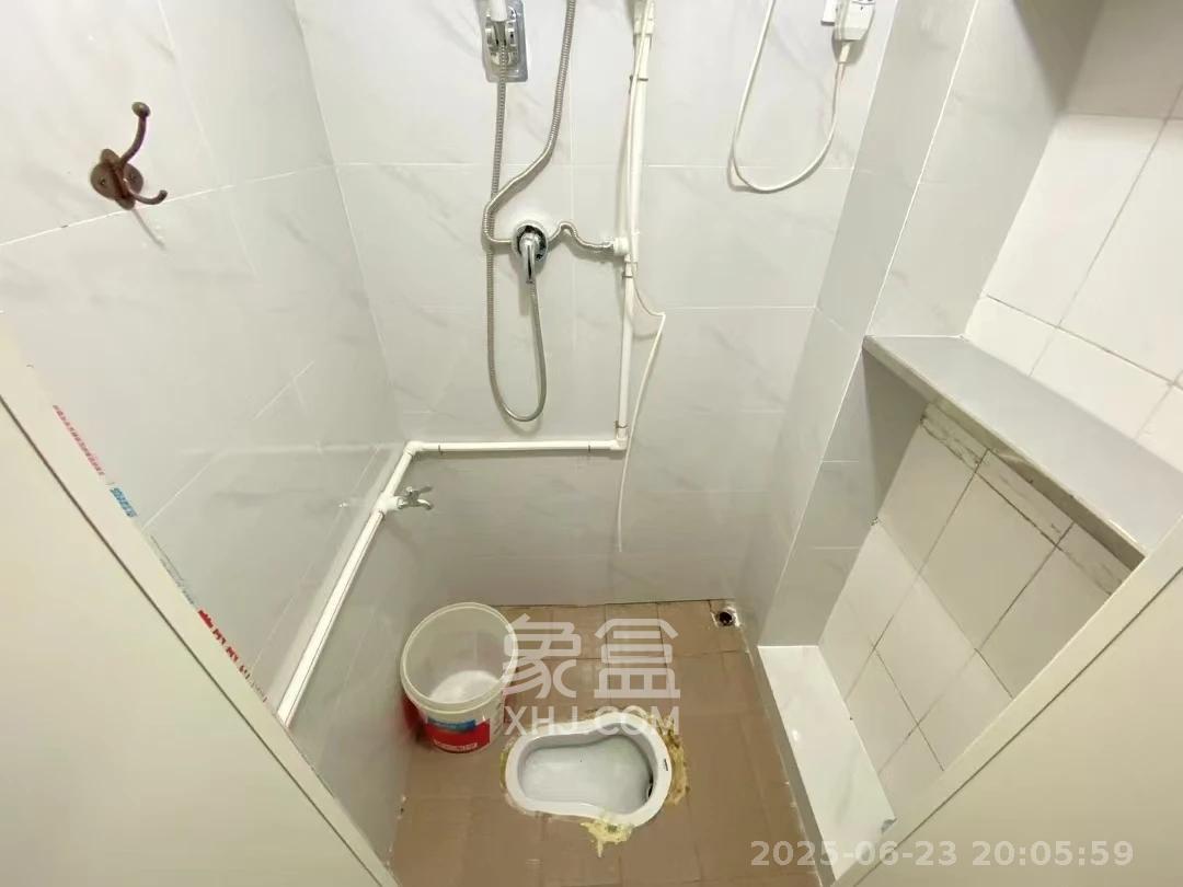 轻工小区（湖南轻工研究院宿舍）  1室2厅1卫   2000.00元/月室内图