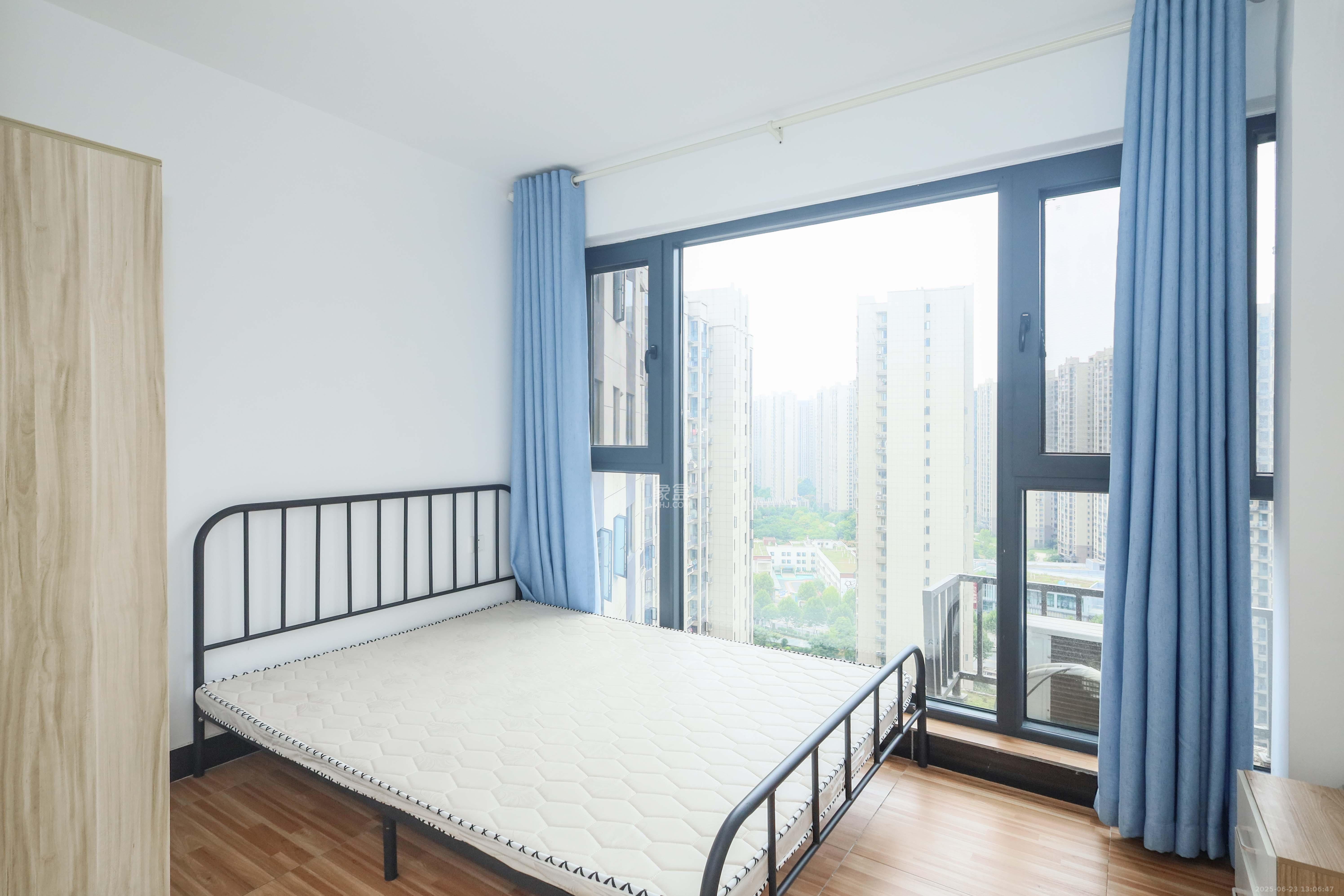 中国铁建梅溪青秀二期  4室2厅2卫   3600.00元/月室内图