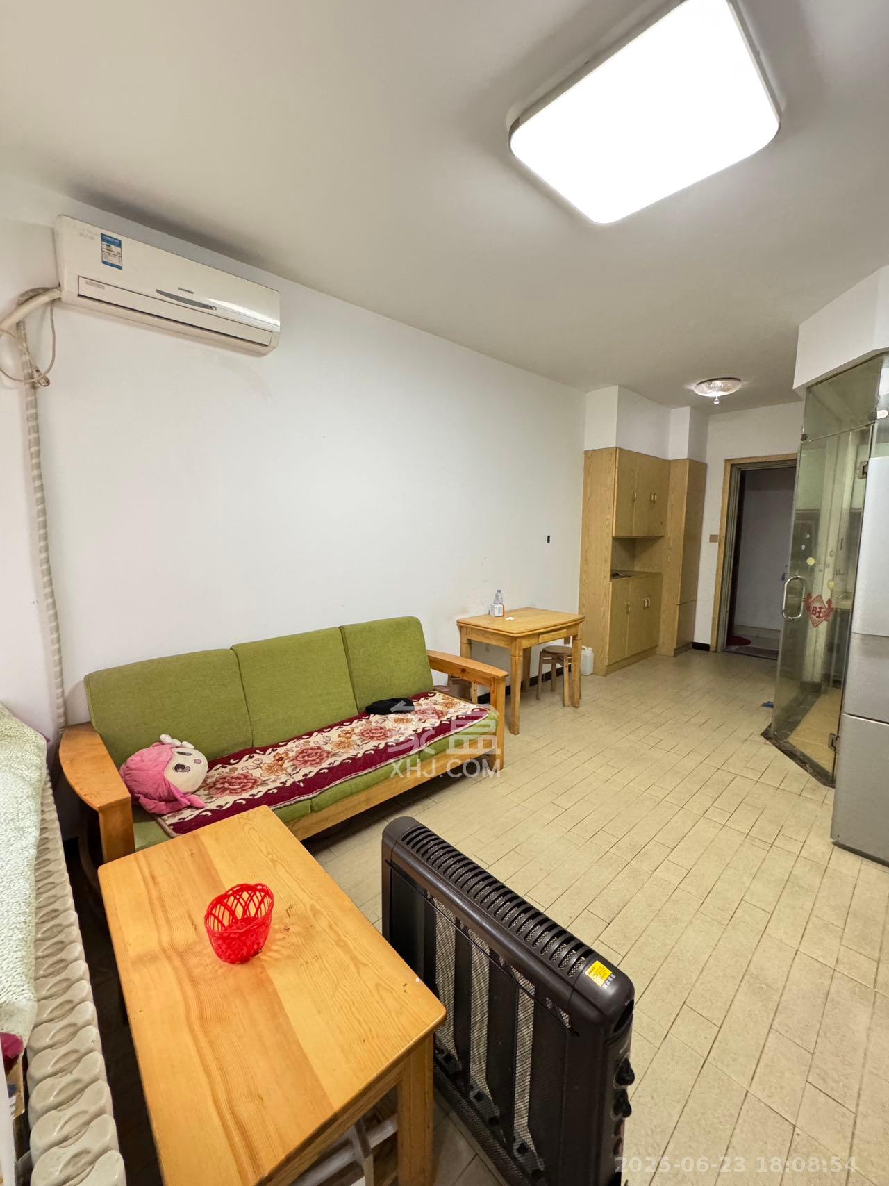 怡海星城 1室2厅1卫 1250.0元/月 怡海星城 1室2厅1卫 1250.0元/月室内图