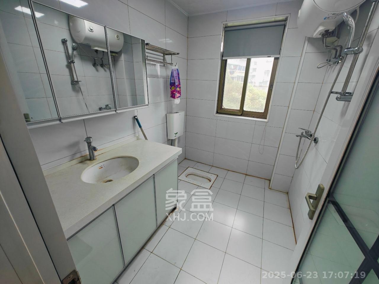 阳光走廊  4室2厅2卫    3800.0元/月 阳光走廊  4室2厅2卫    3800.0元/月室内图