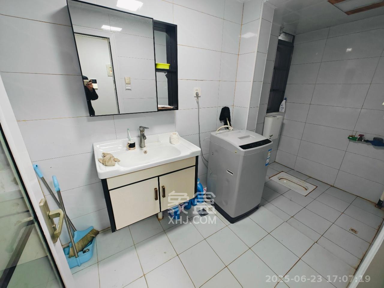 阳光走廊  4室2厅2卫    3800.0元/月 阳光走廊  4室2厅2卫    3800.0元/月室内图