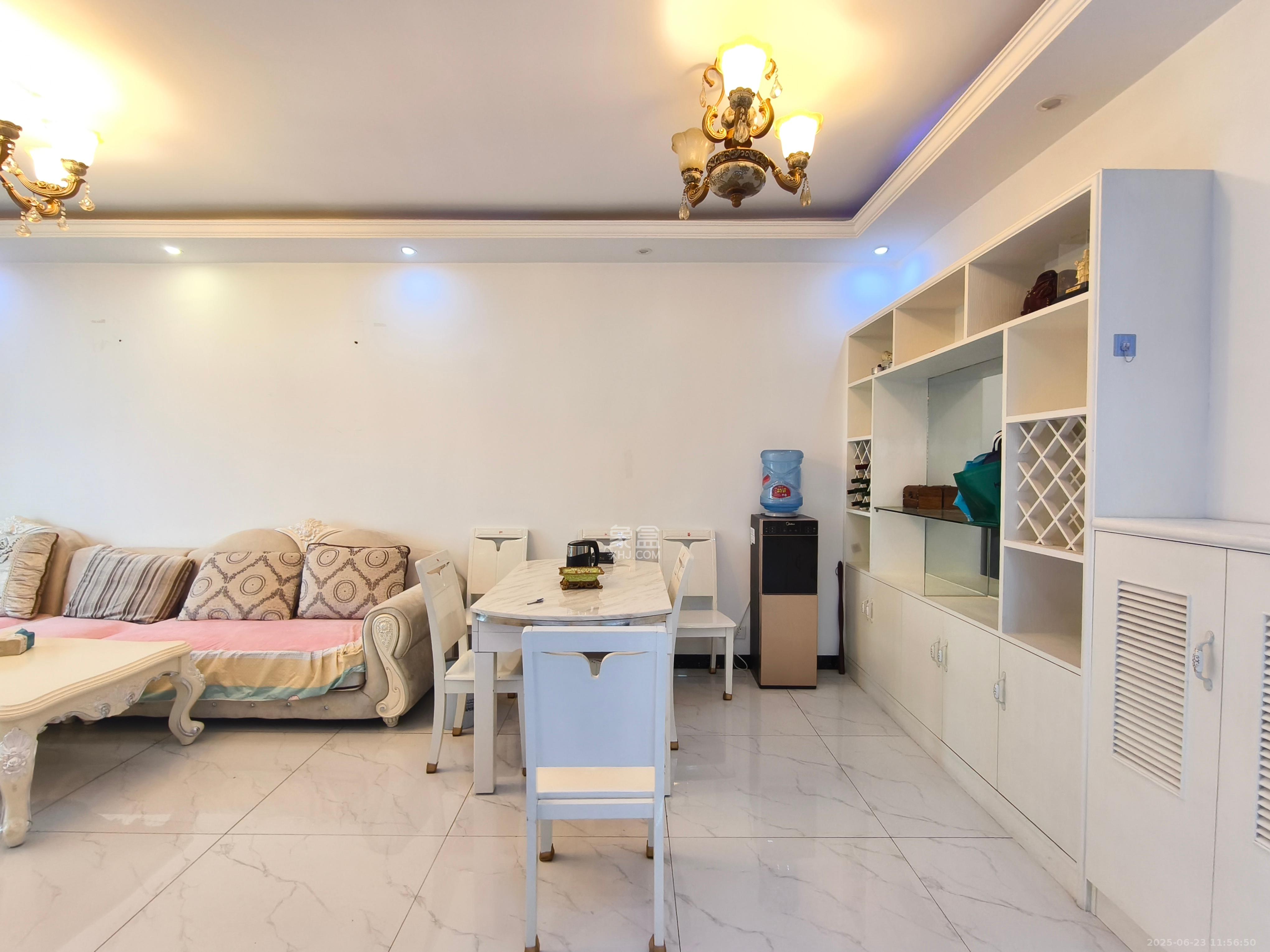 康桥长郡 3室2厅1卫 2500.0元/月 康桥长郡 3室2厅1卫 2500.0元/月室内图