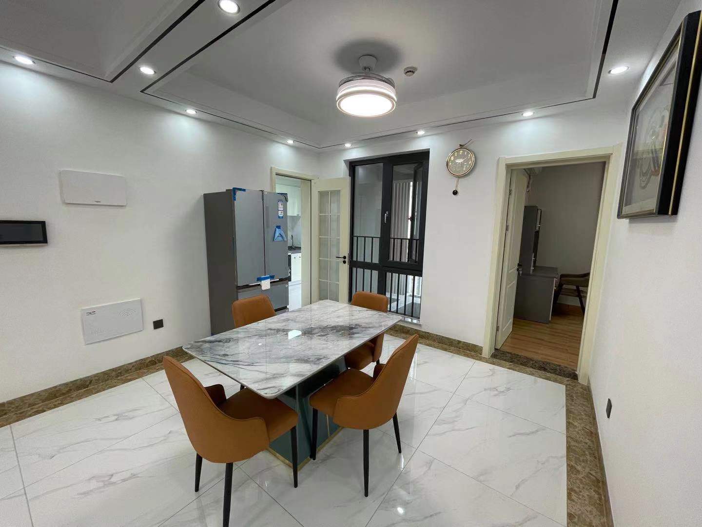 尚运上品 3室2厅2卫 6500.00元/月 尚运上品 3室2厅2卫 6500.00元/月室内图