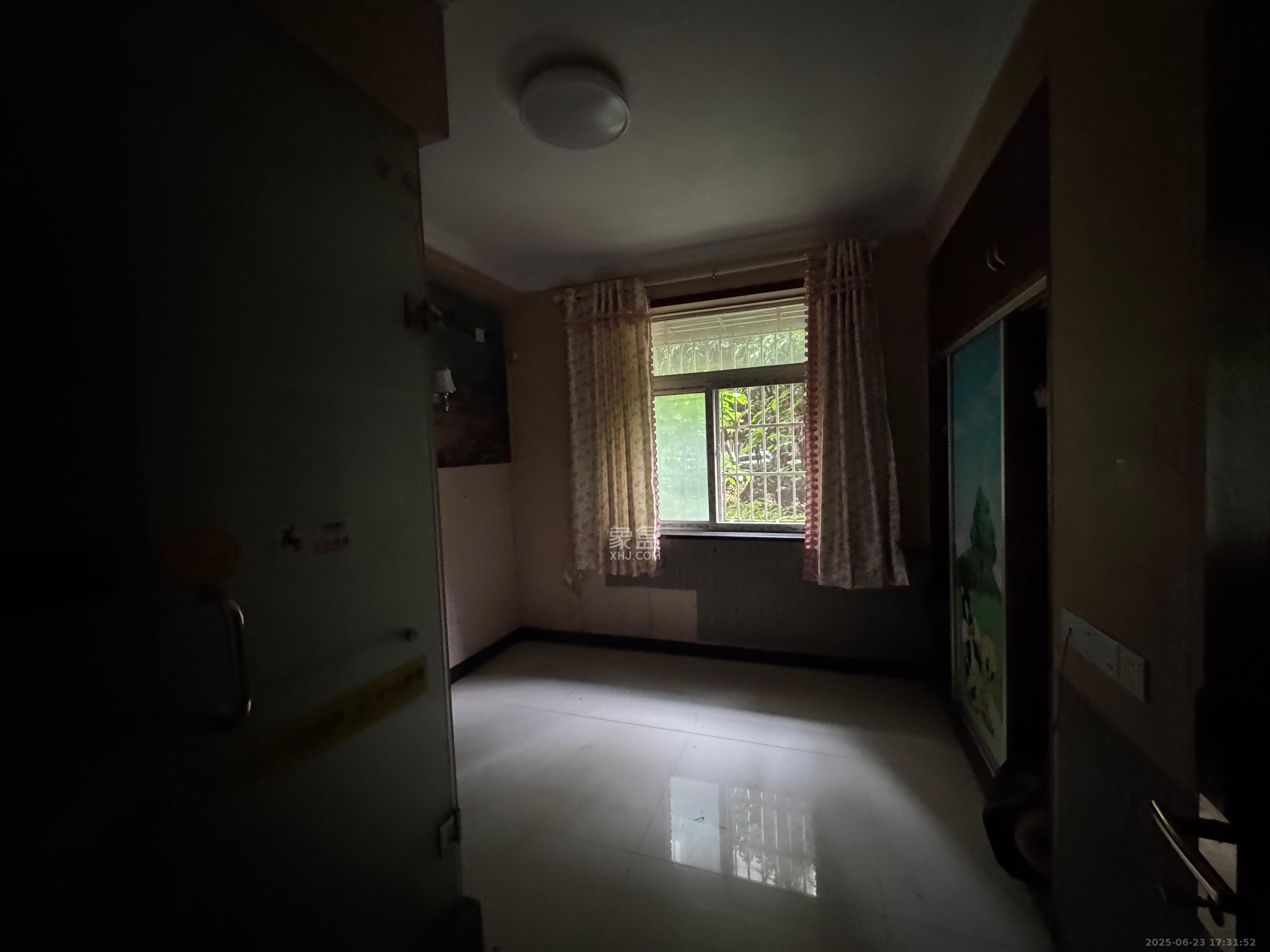 黎郡新宇康景园 1室0厅0卫 2800.0元/月 黎郡新宇康景园 1室0厅0卫 2800.0元/月室内图