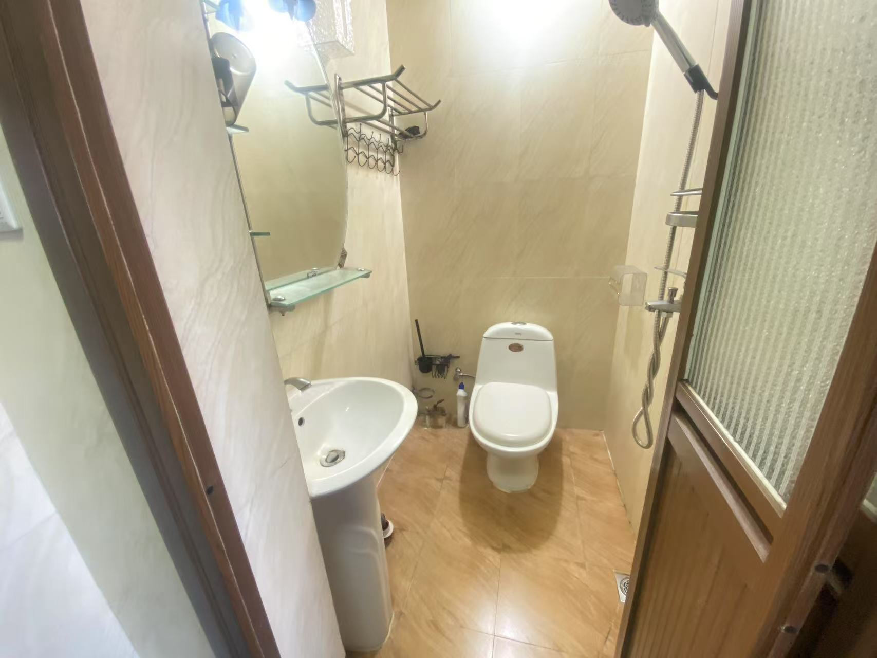 金都大厦(龙华路) 1室0厅1卫 53.0万 金都大厦(龙华路) 1室0厅1卫 53.0万室内图