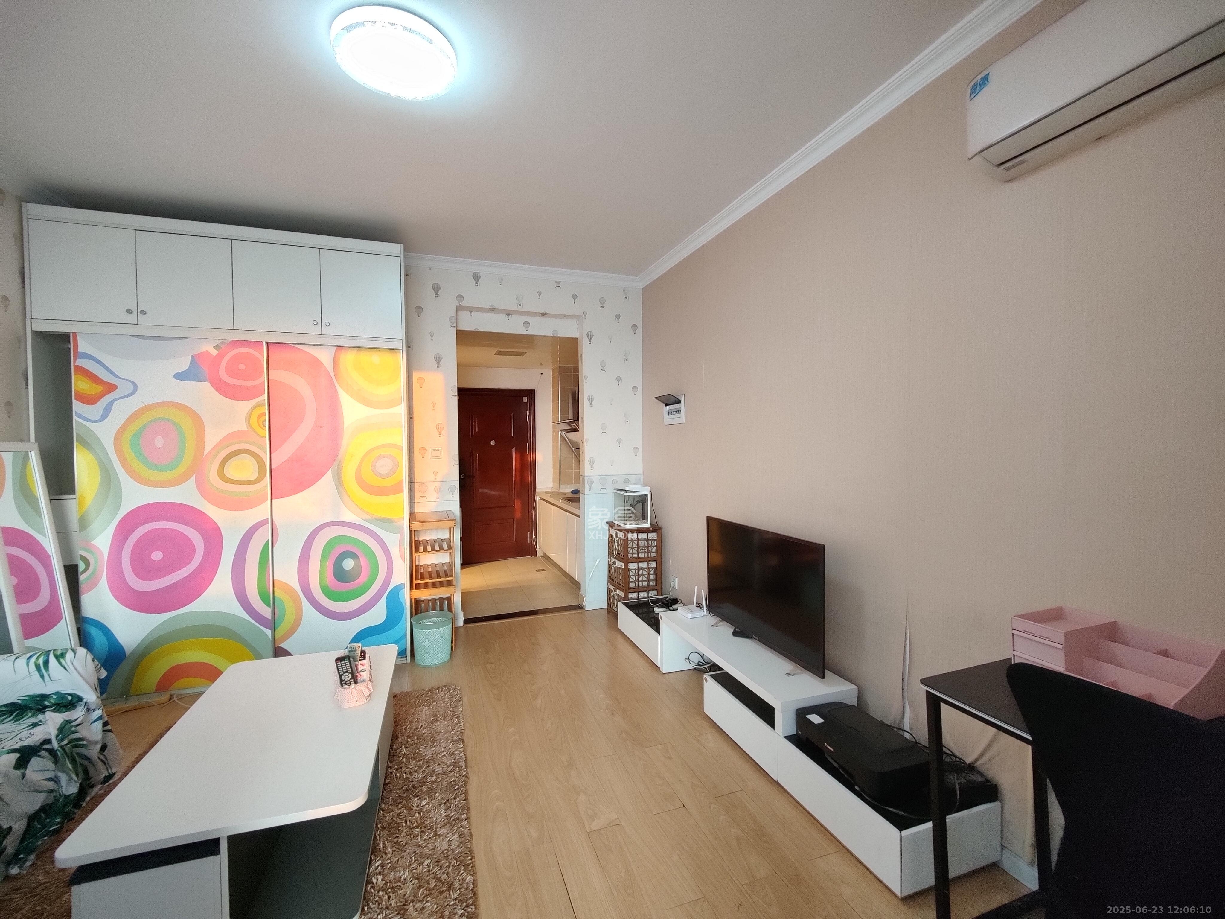 月亮湾草莓街区一、二期 1室1厅1卫 1200.0元/月 月亮湾草莓街区一、二期 1室1厅1卫 1200.0元/月室内图