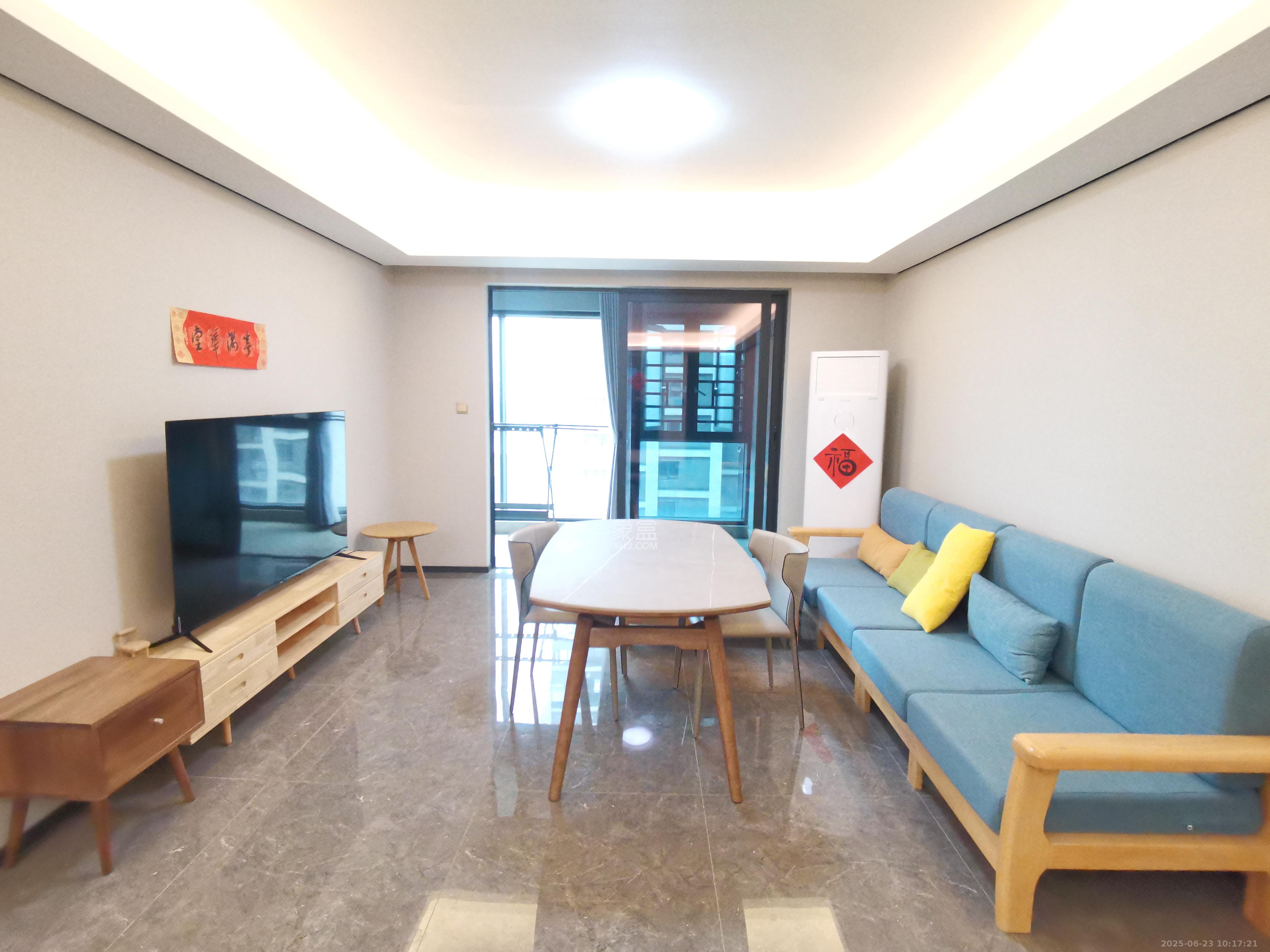 中海阅麓山二期 3室2厅2卫 3800.0元/月 中海阅麓山二期 3室2厅2卫 3800.0元/月室内图