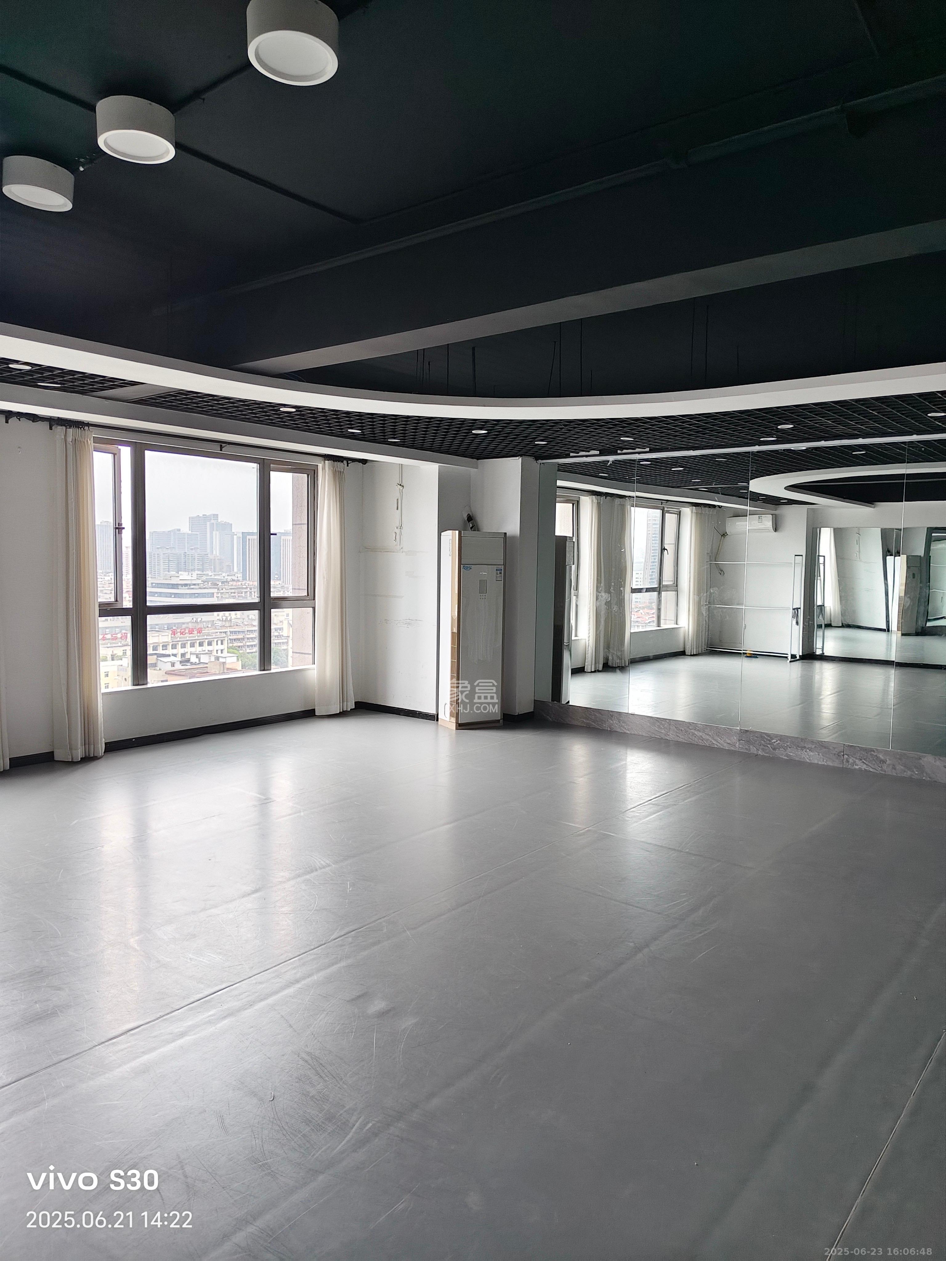 湘域相遇 2室1厅0卫 4200.0元/月 湘域相遇 2室1厅0卫 4200.0元/月室内图