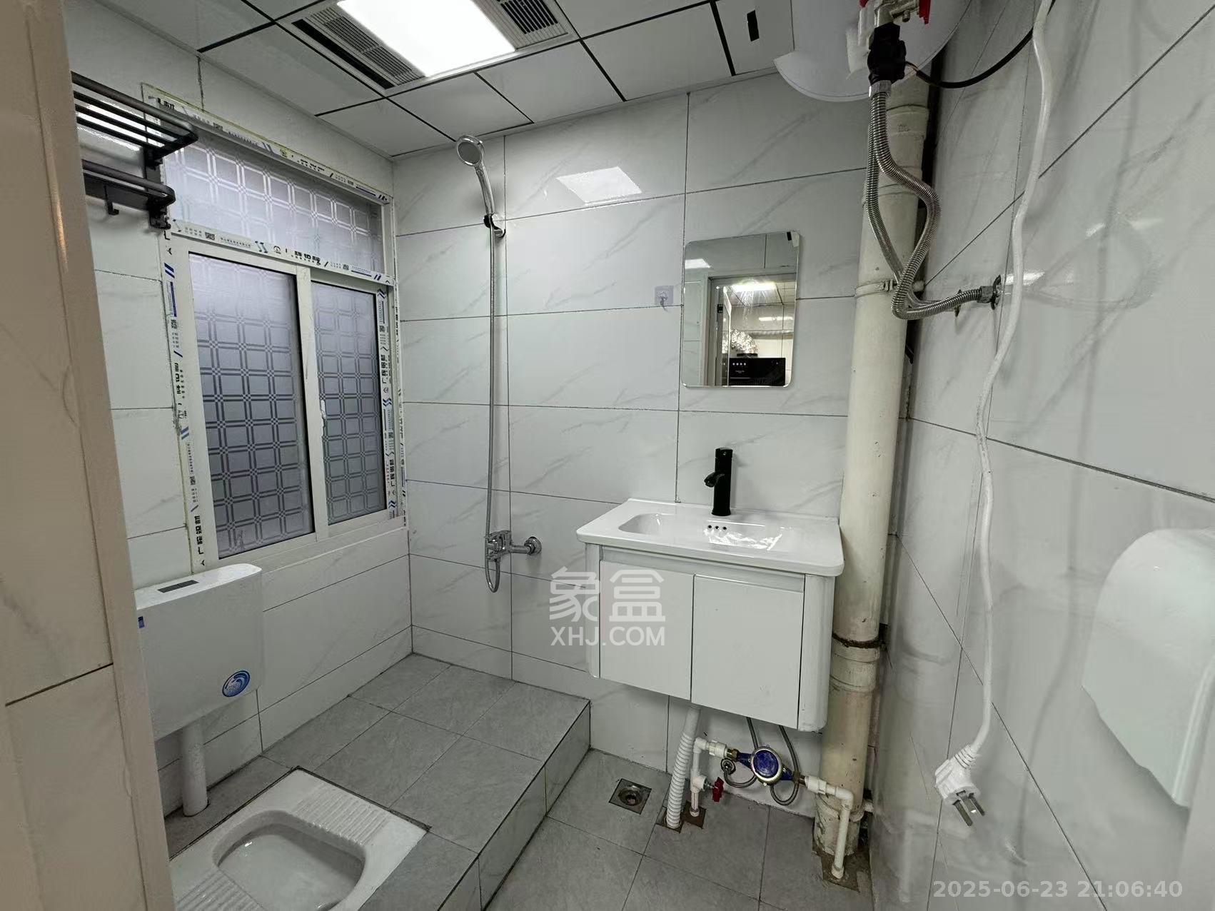 亮丽阁公寓  1室1厅1卫    1400.0元/月 亮丽阁公寓  1室1厅1卫    1400.0元/月室内图