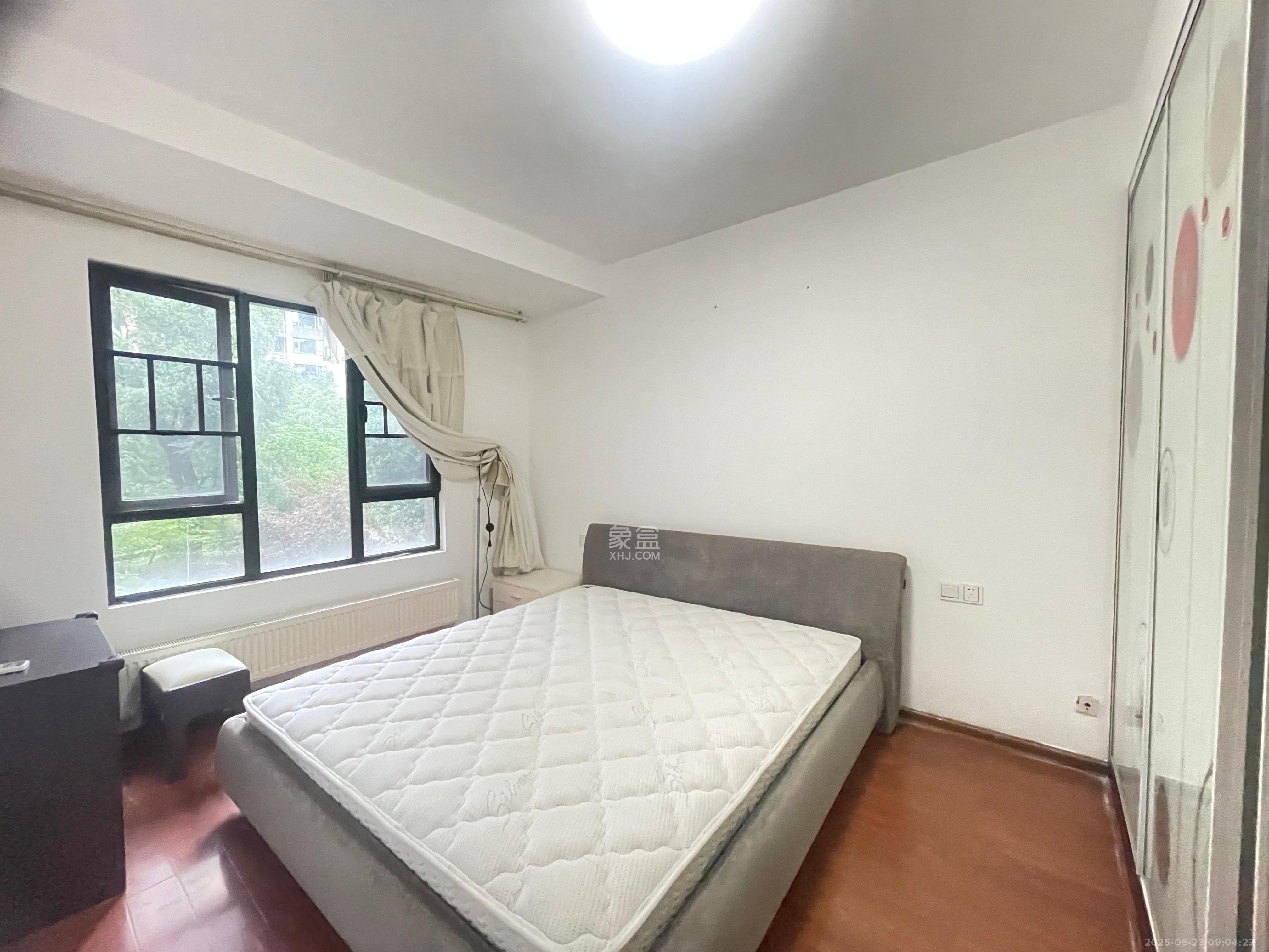 长房时代城 3室2厅1卫 2400.0元/月 长房时代城 3室2厅1卫 2400.0元/月室内图