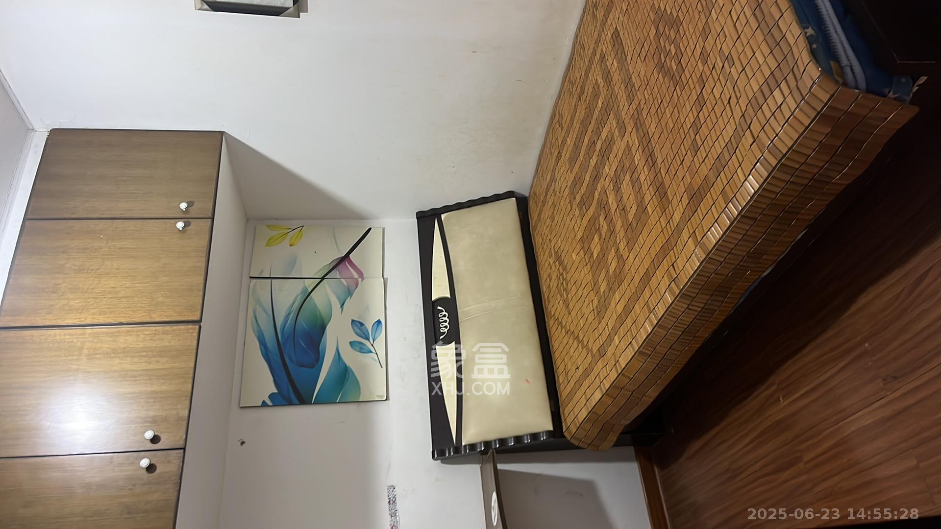 泉塘小区 1室2厅2卫 1400.0元/月 泉塘小区 1室2厅2卫 1400.0元/月室内图