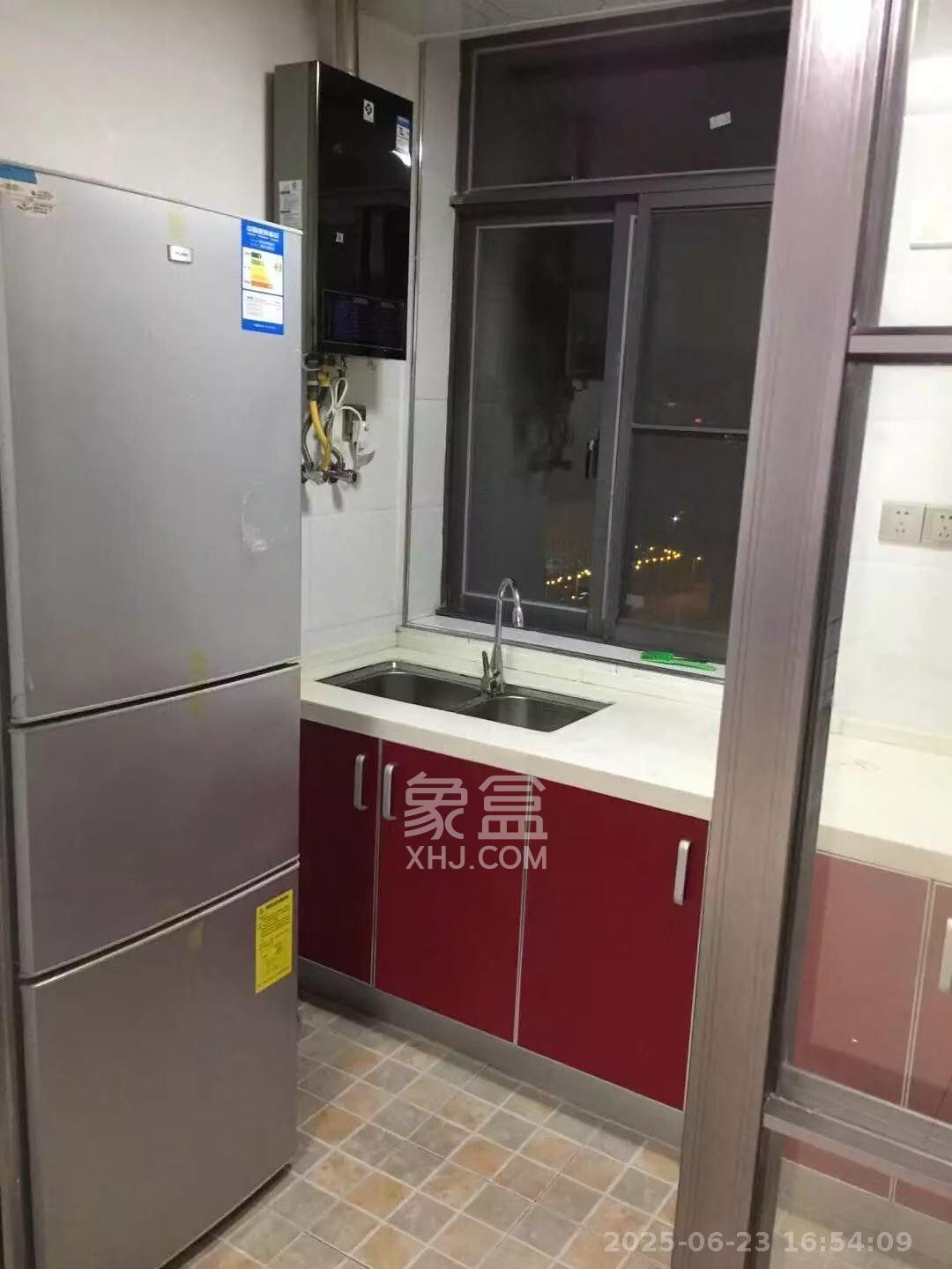 颐和佳园 1室2厅1卫 2000.0元/月 颐和佳园 1室2厅1卫 2000.0元/月室内图