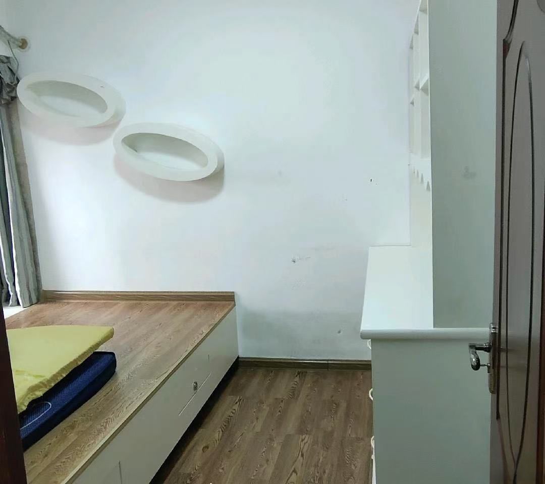 御笔华章  3室2厅1卫   2600.00元/月室内图