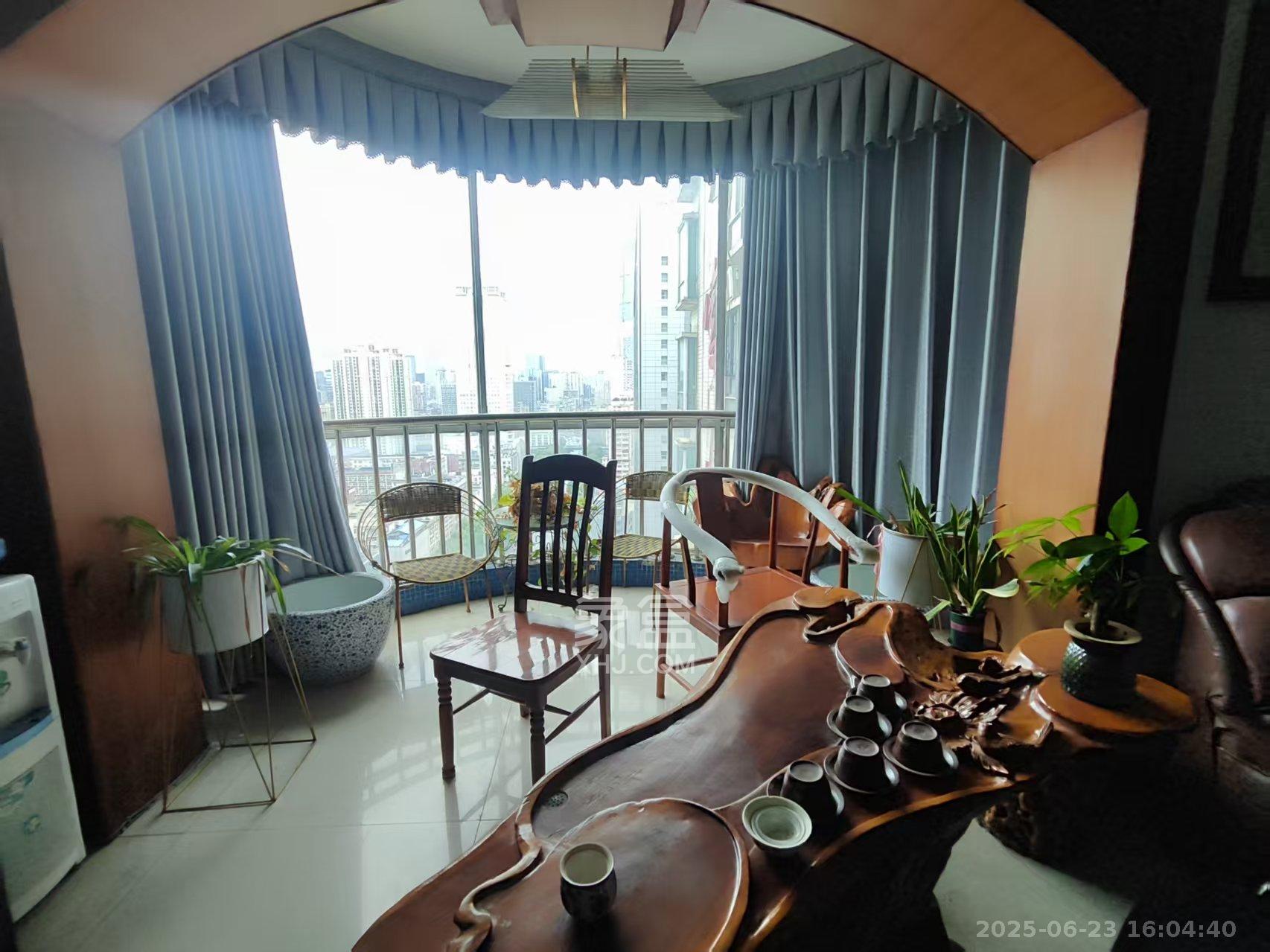 湖南财富中心 3室1厅1卫 4500.0元/月 湖南财富中心 3室1厅1卫 4500.0元/月室内图