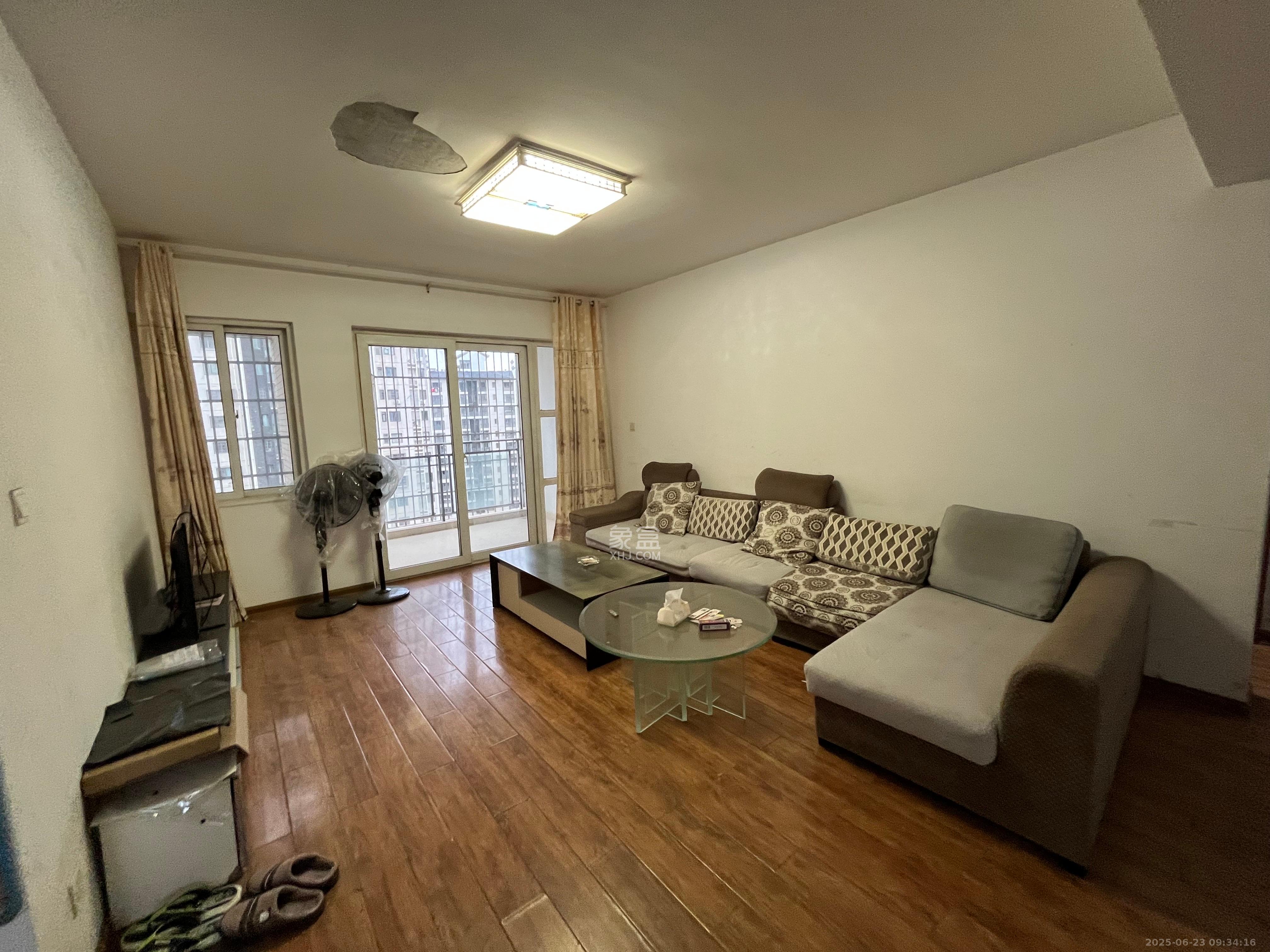 嘉宇盛世华章 3室2厅1卫 3000.0元/月 嘉宇盛世华章 3室2厅1卫 3000.0元/月室内图