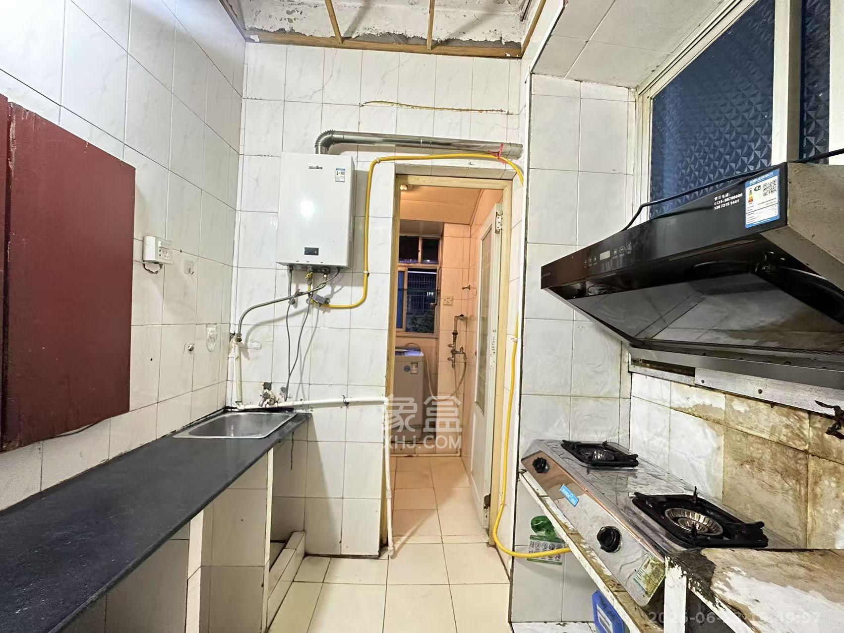 湖橡宿舍/湖橡小区 1室0厅0卫 900.0元/月 湖橡宿舍/湖橡小区 1室0厅0卫 900.0元/月室内图