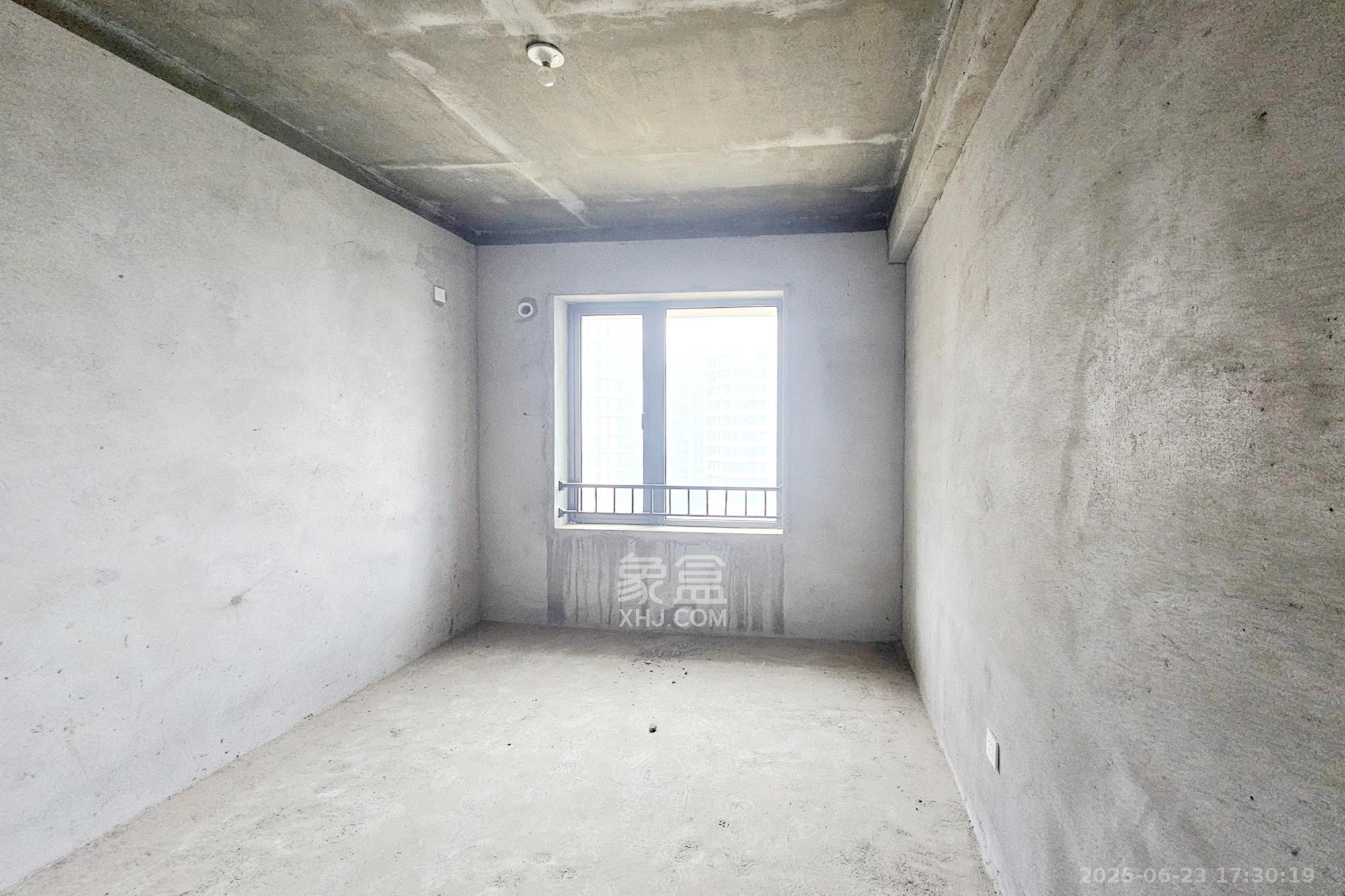 明昇壹城（明昇时代广场）一期  3室1厅1卫    118.0万卧室