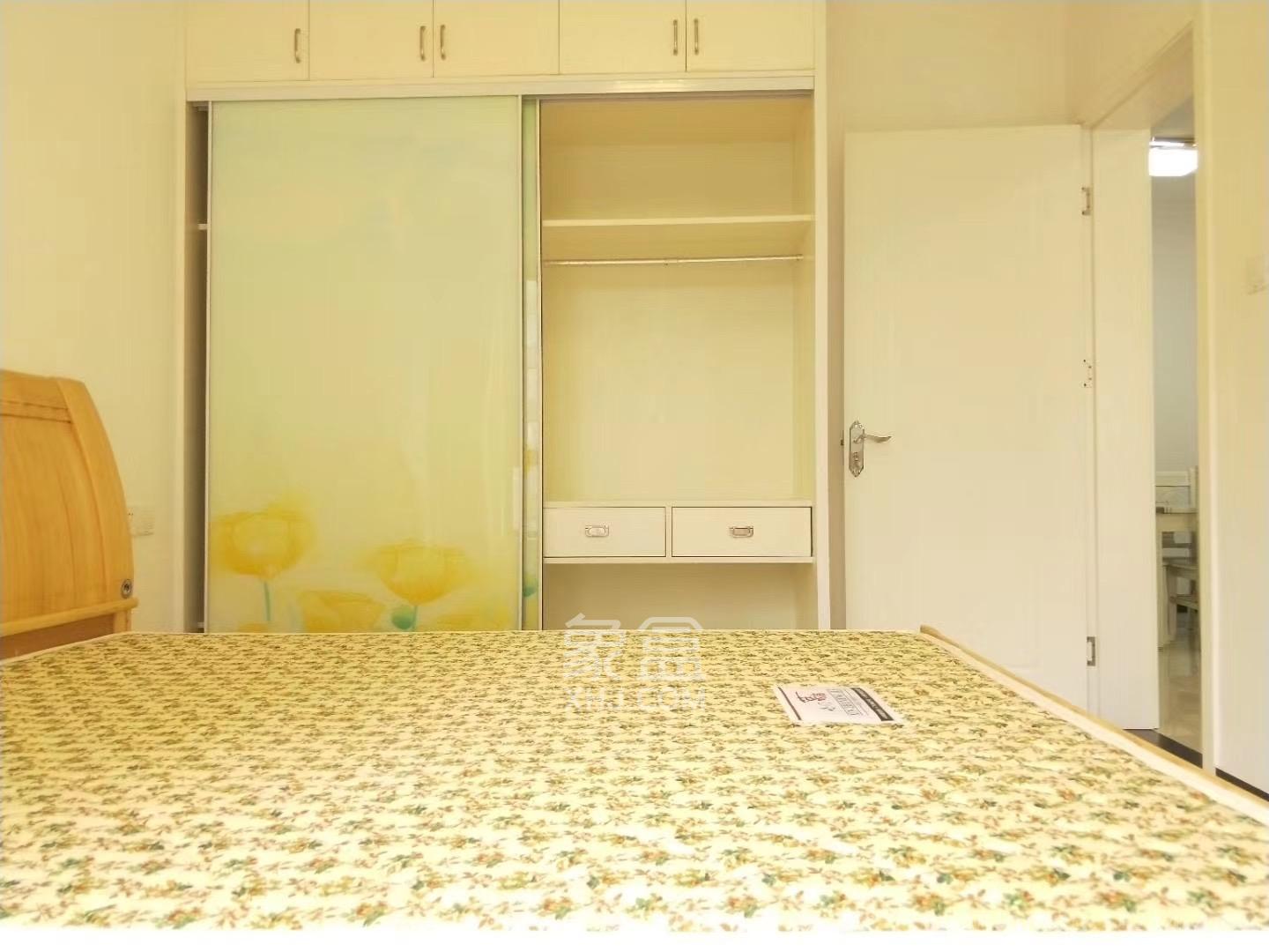 荣盛花语馨苑  2室1厅1卫   2200.00元/月室内图
