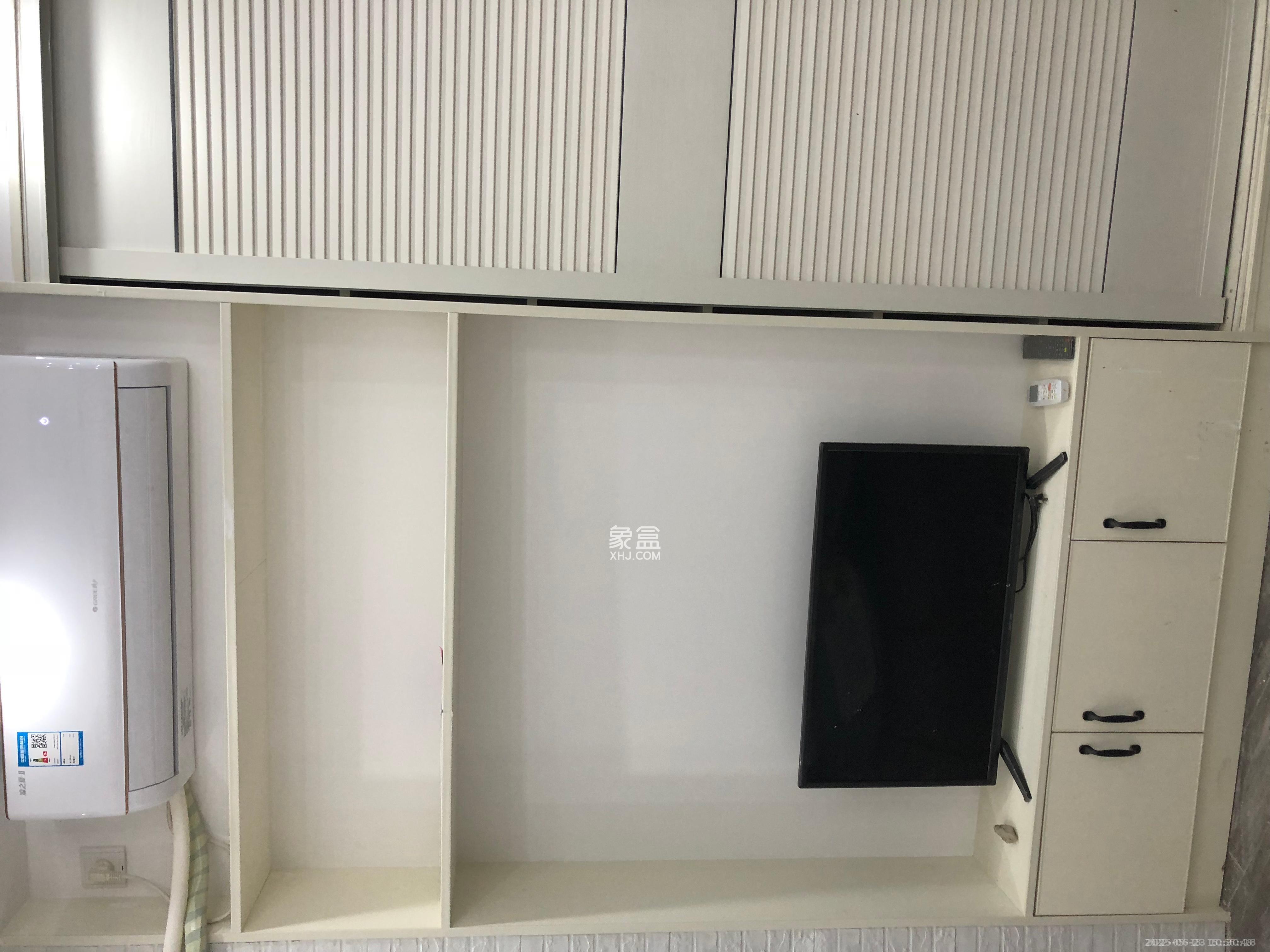 蓝光雍锦阁  1室1厅1卫   1500.00元/月