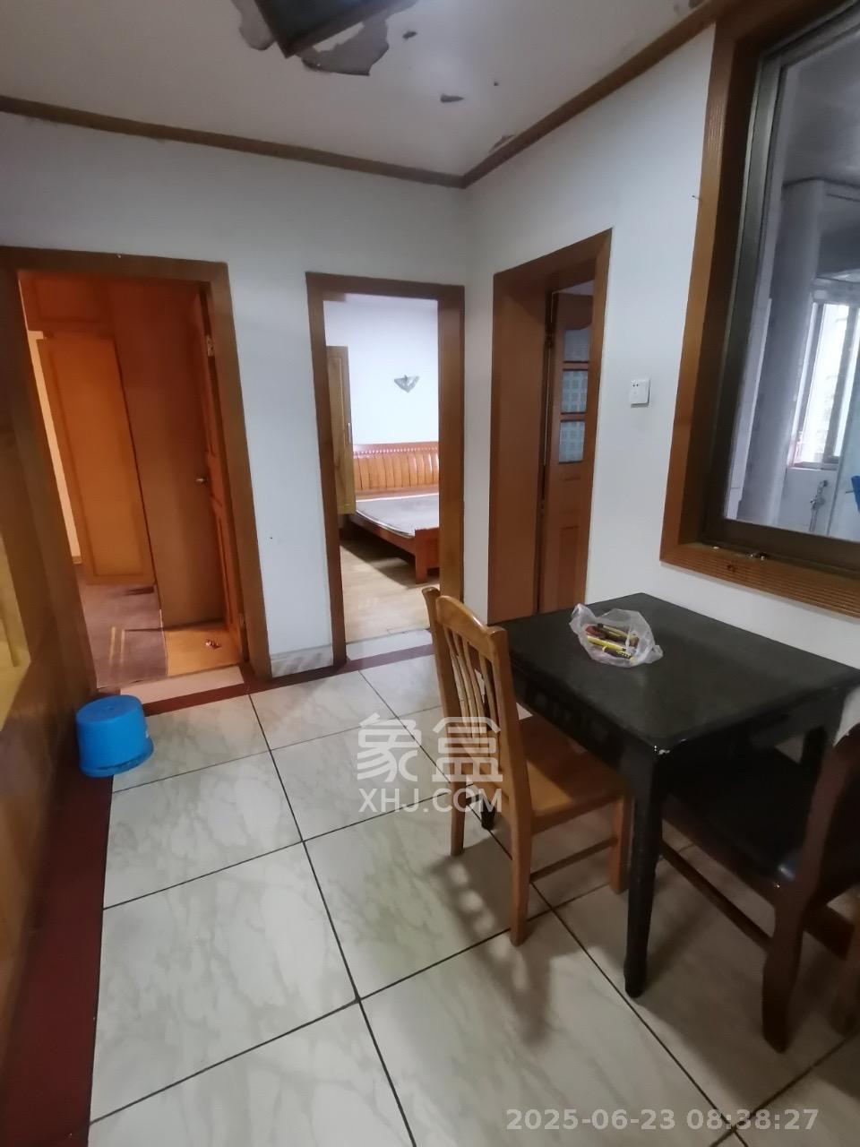 湖动社区新河市场(新河家具城) 3室2厅1卫 2300.0元/月 湖动社区新河市场(新河家具城) 3室2厅1卫 2300.0元/月室内图