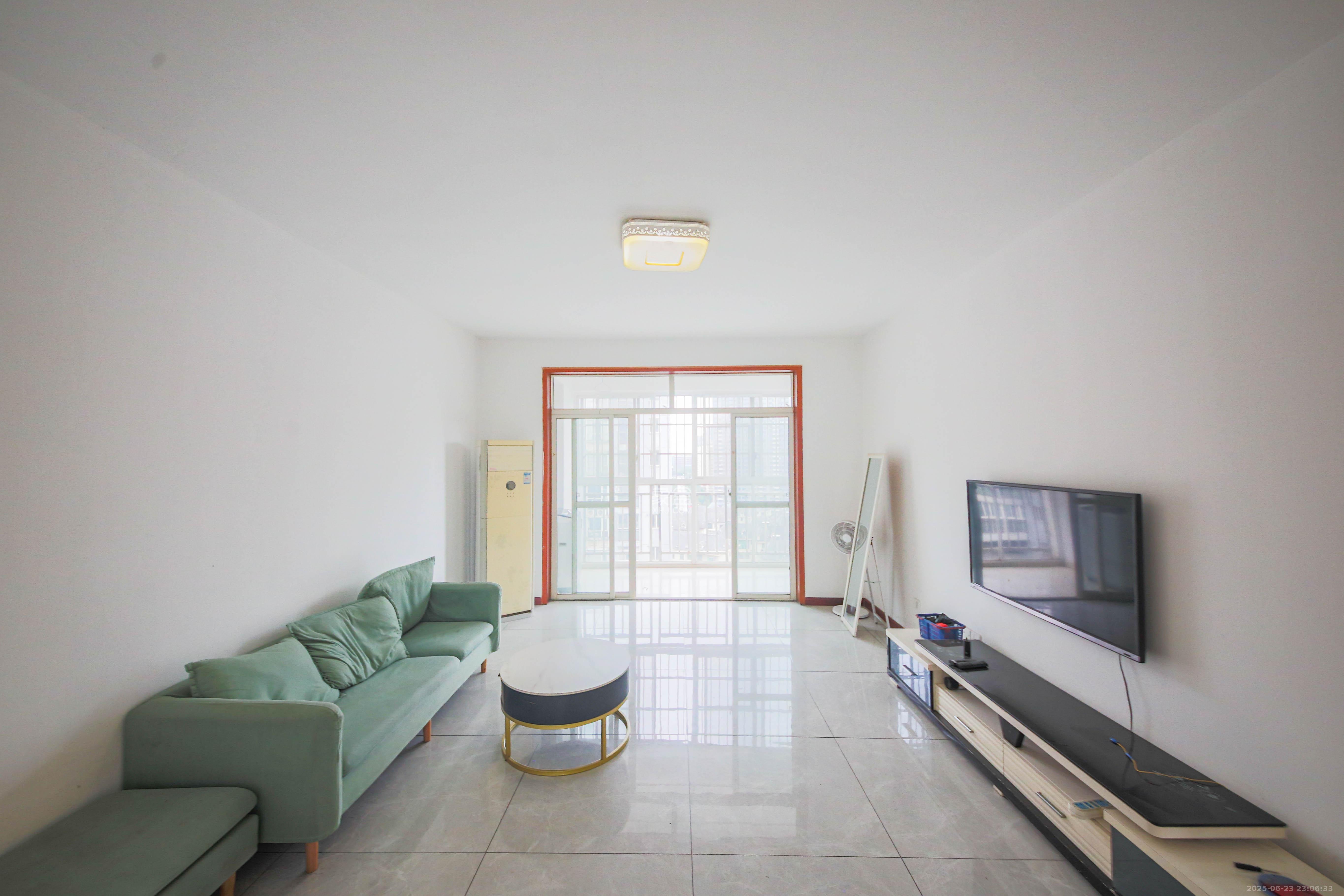 柠檬丽都 2室2厅1卫 64.0万 柠檬丽都 2室2厅1卫 64.0万客厅