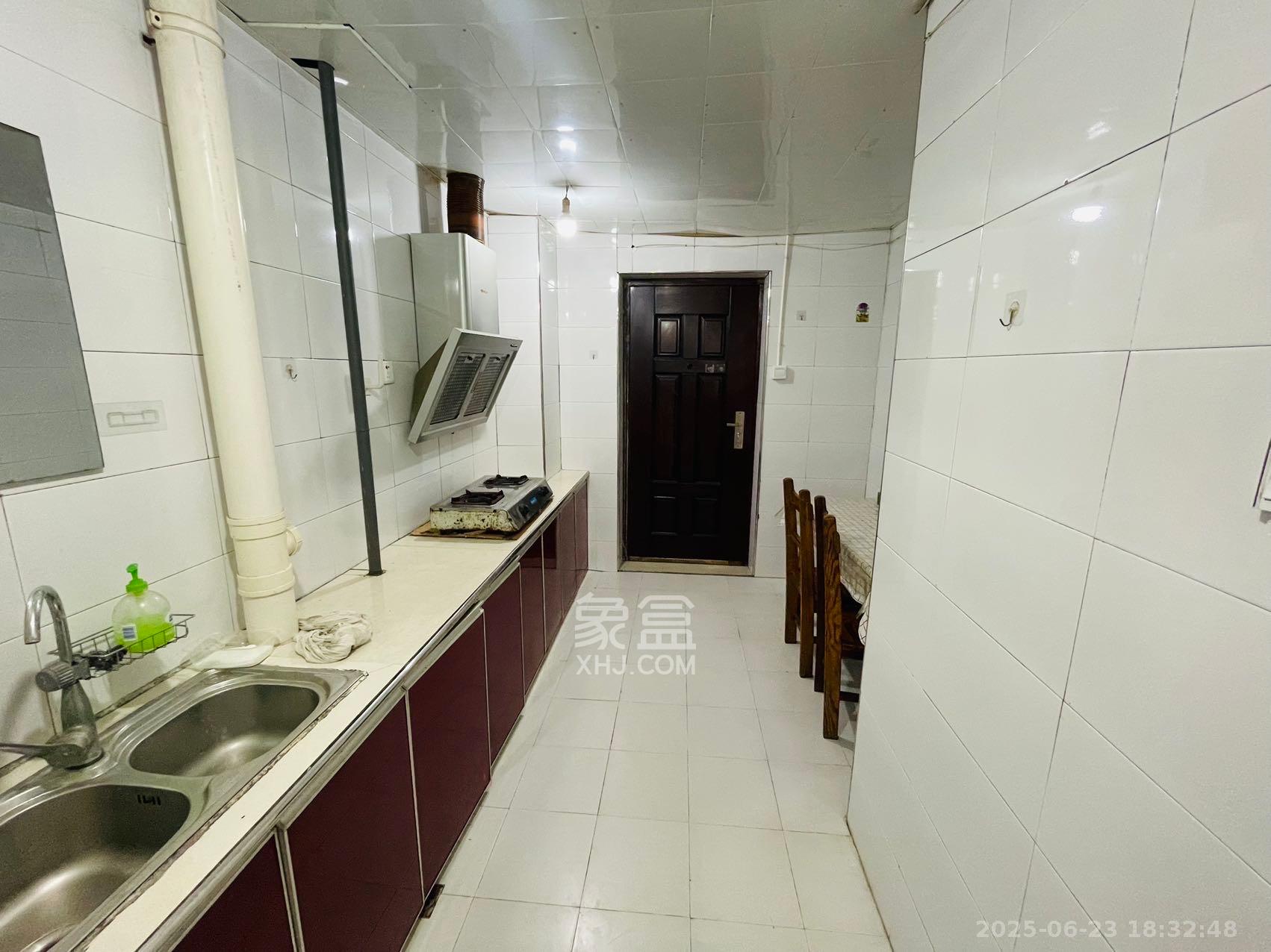 洞井二小区  1室1厅1卫    1200.0元/月室内图