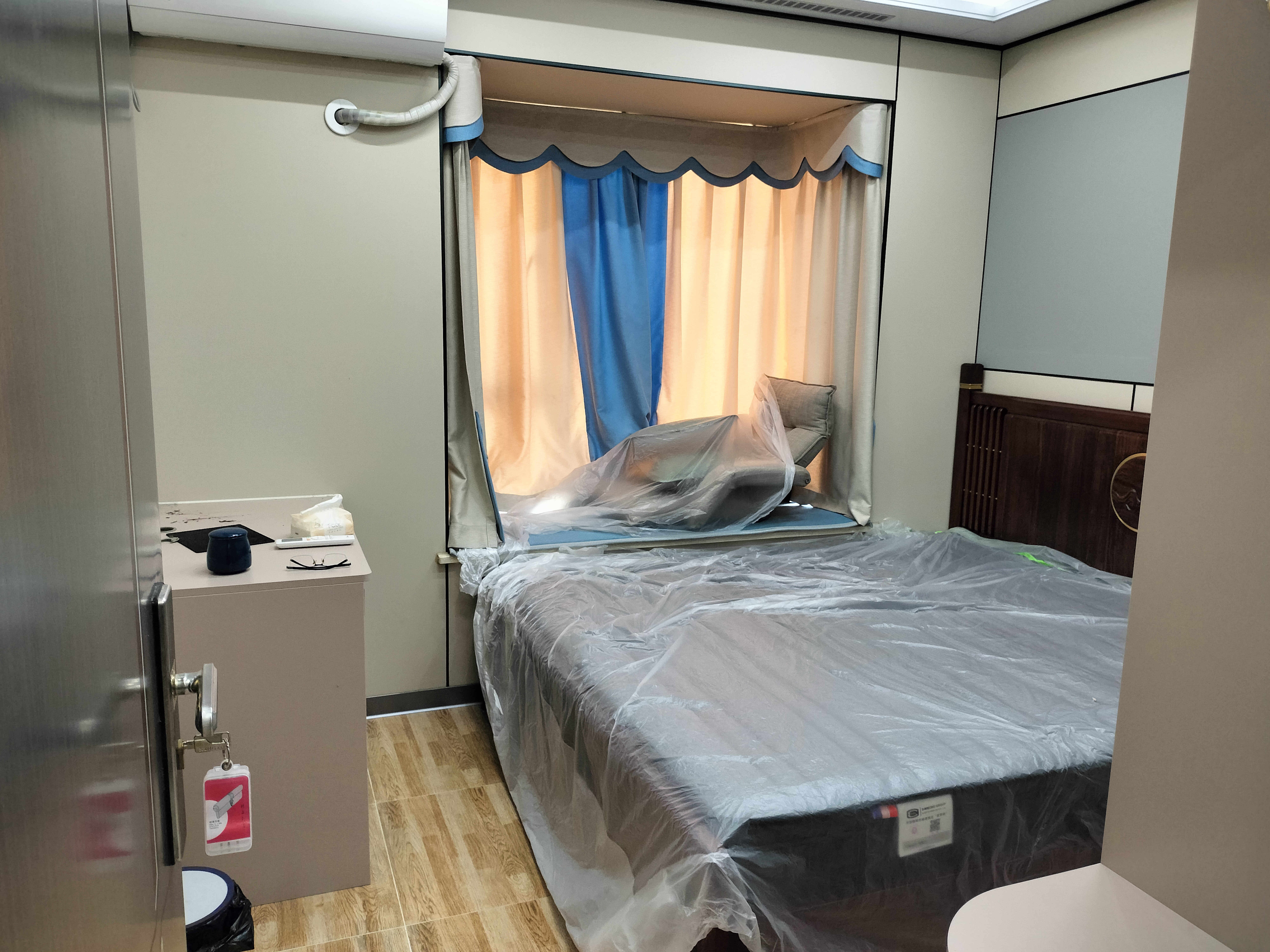 新琼雅苑  4室2厅2卫   3500.00元/月室内图
