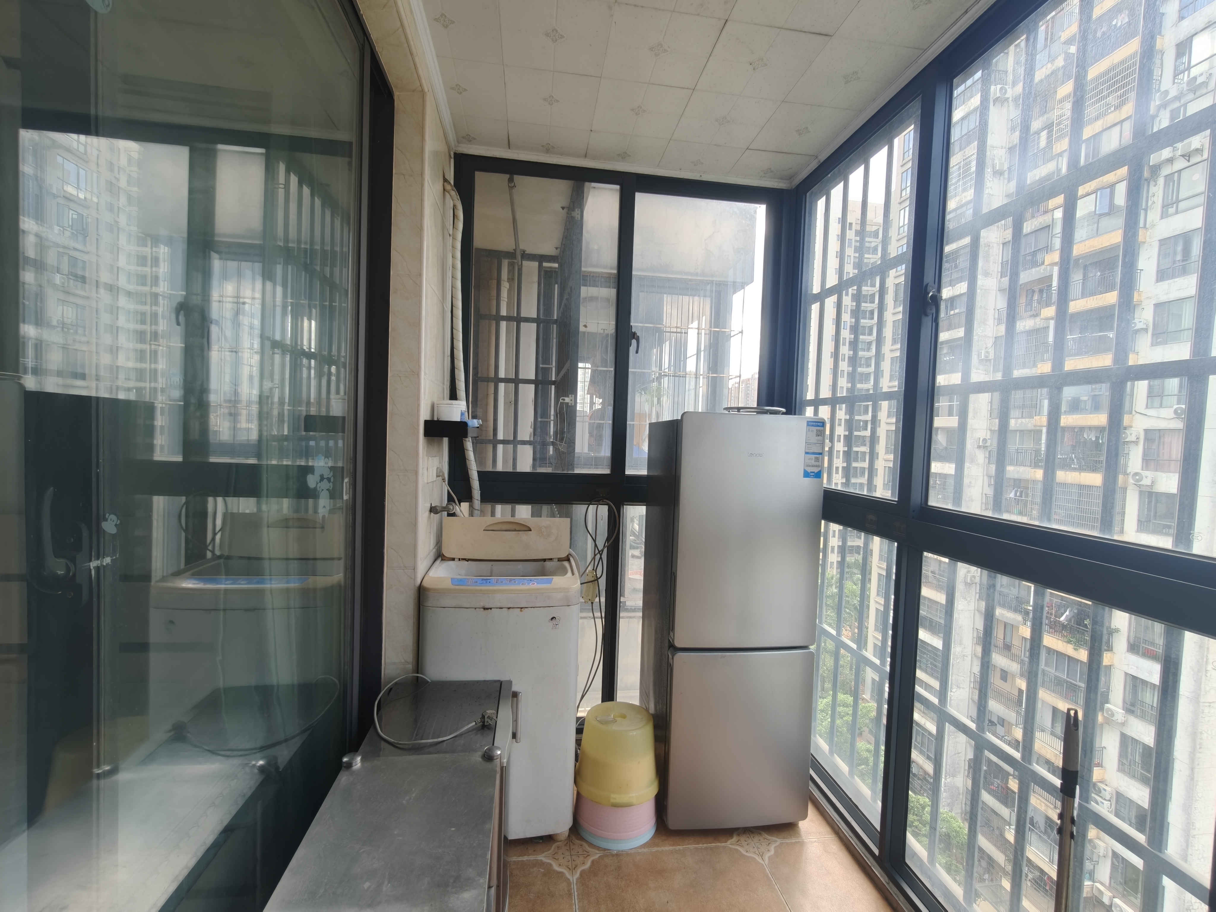 锦地翰城一期 1室0厅1卫 1500.0元/月 锦地翰城一期 1室0厅1卫 1500.0元/月室内图