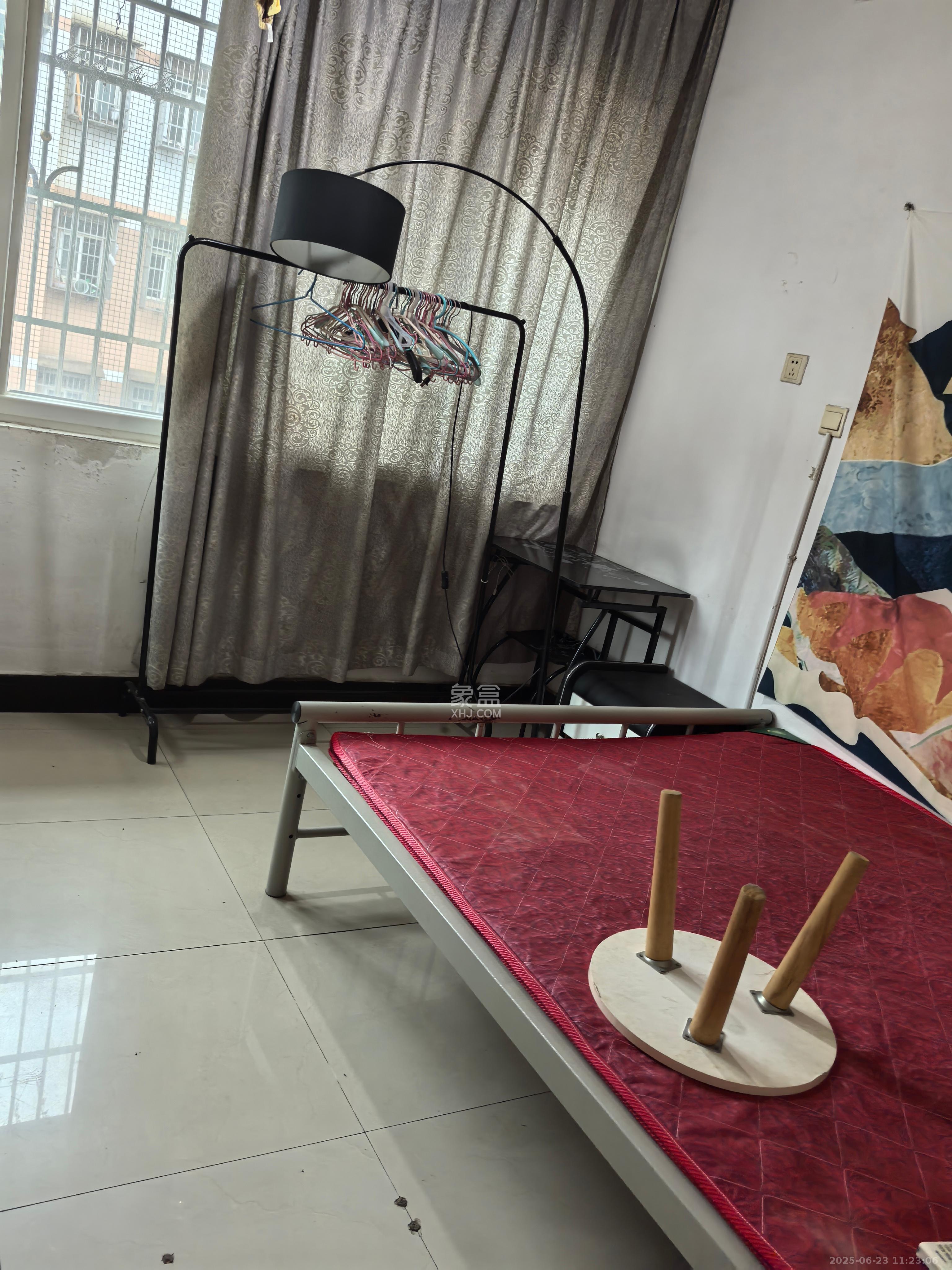 五一新村安置小区(永定社区、永兴社区、永祥社区) 2室1厅1卫 1200.0元/月 五一新村安置小区(永定社区、永兴社区、永祥社区) 2室1厅1卫 1200.0元/月室内图