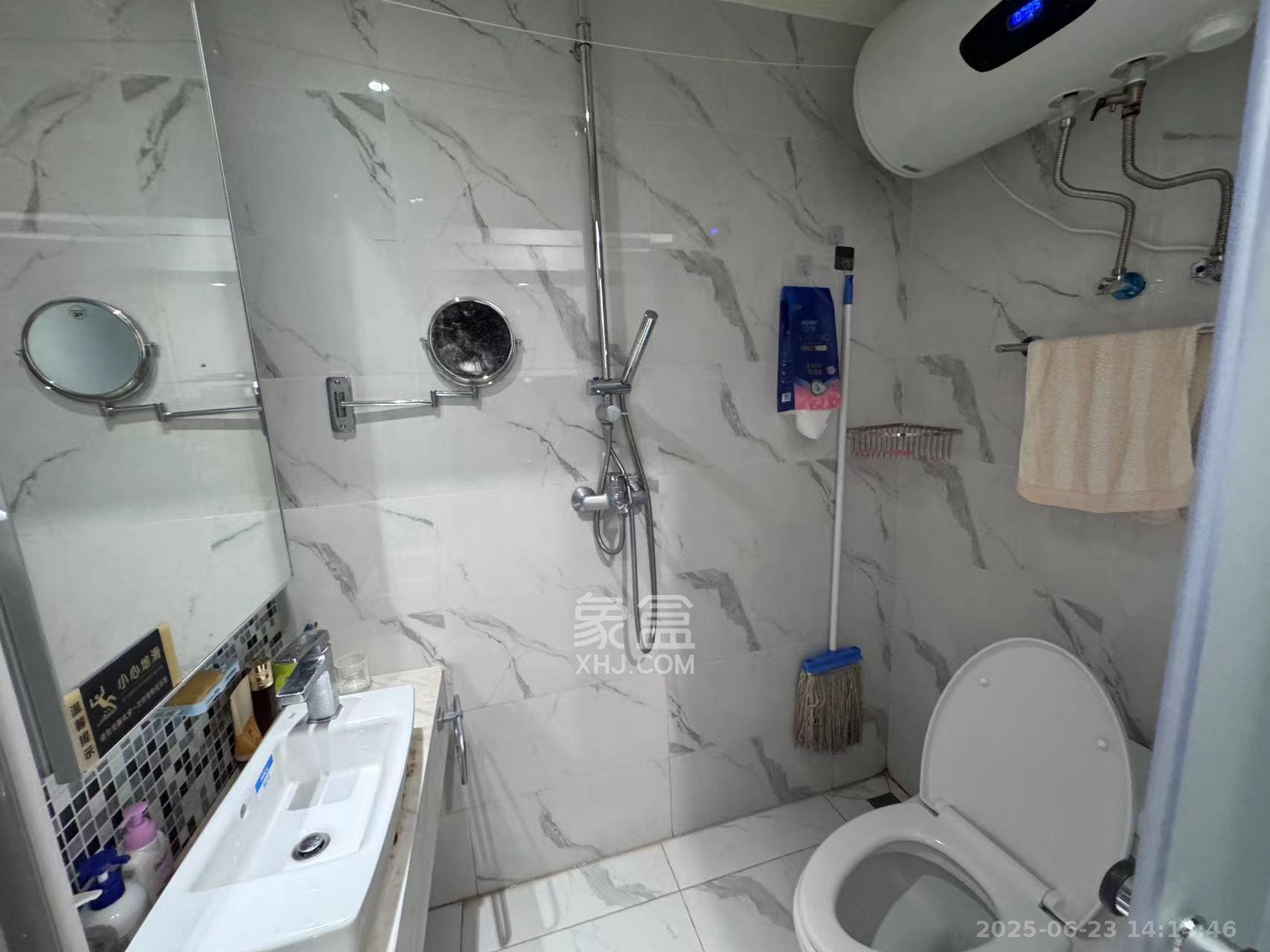 恒大誉府（融誉商业中心）  1室1厅1卫    1700.0元/月室内图