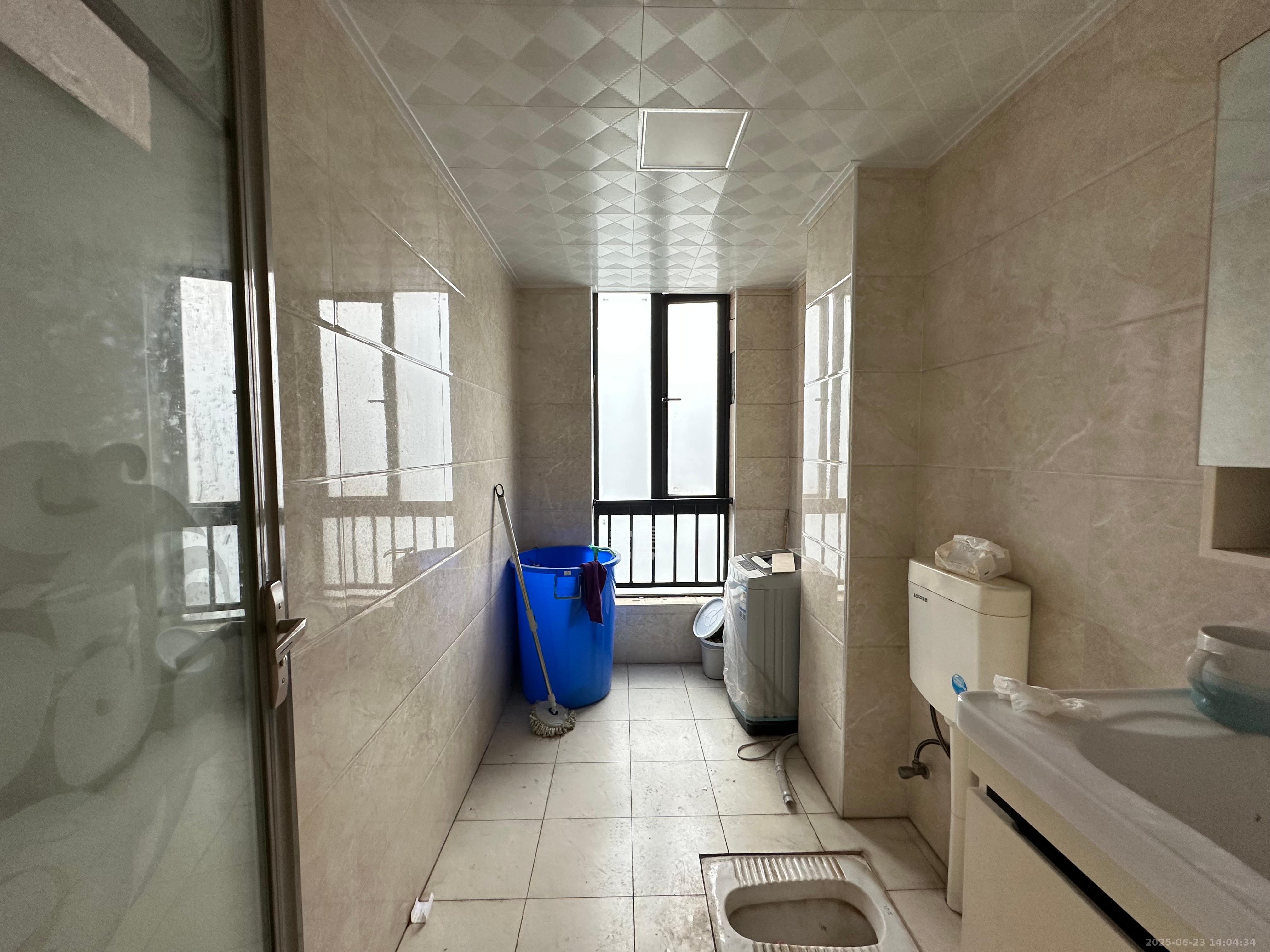 达美D6区 4室1厅1卫 4800.0元/月 达美D6区 4室1厅1卫 4800.0元/月室内图