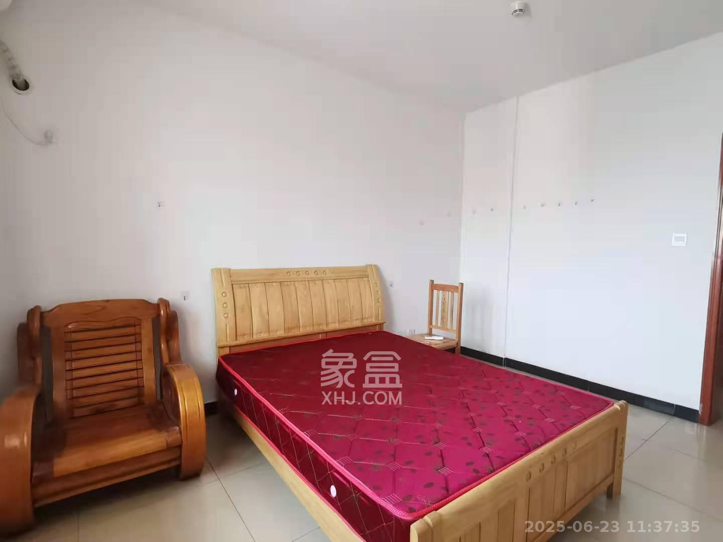 圭塘三小区  2室1厅1卫   2500.00元/月室内图