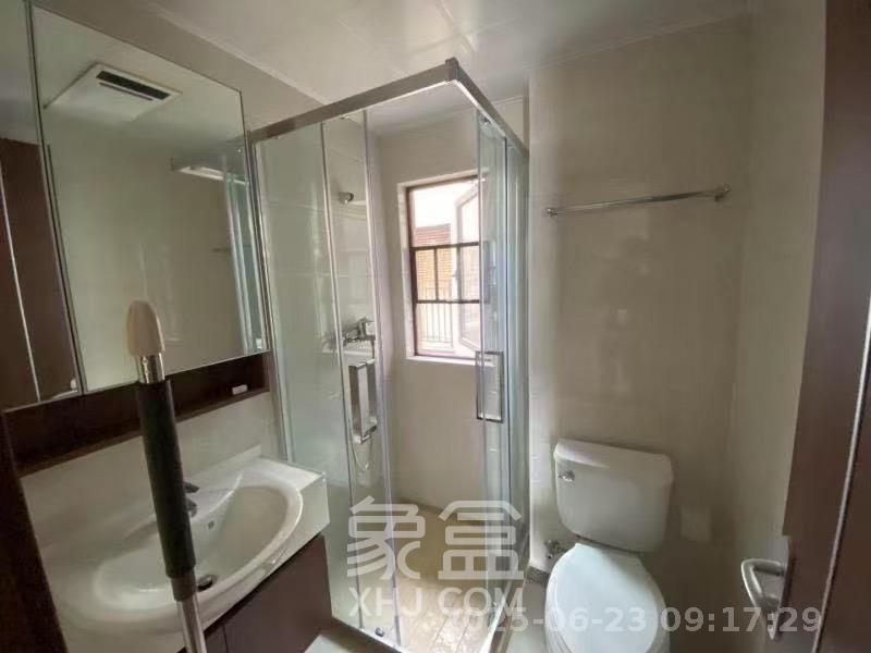 龙湖水晶郦城  3室2厅1卫   3100.00元/月室内图