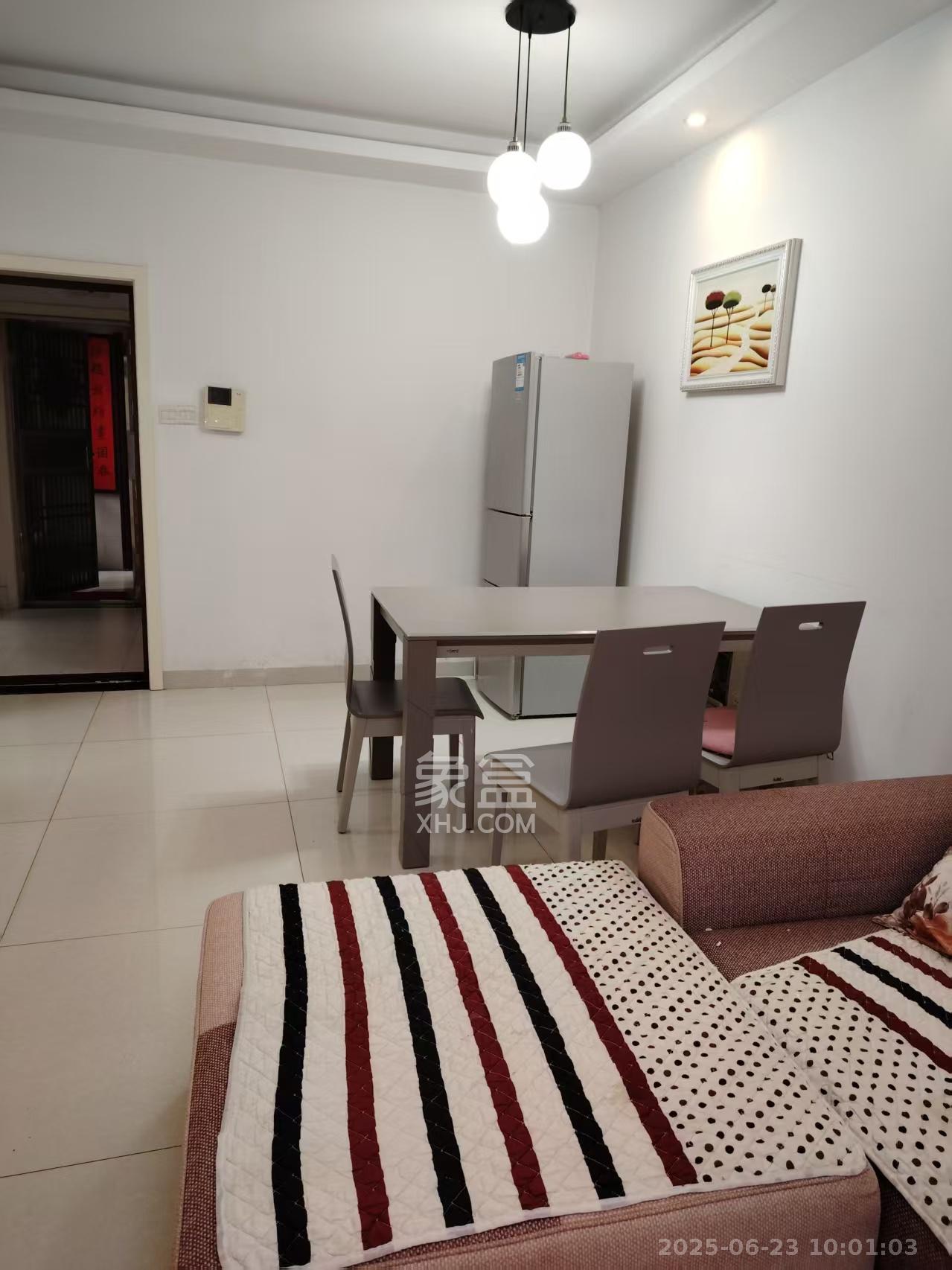 中建芙蓉嘉苑  3室2厅1卫    2400.0元/月 中建芙蓉嘉苑  3室2厅1卫    2400.0元/月室内图