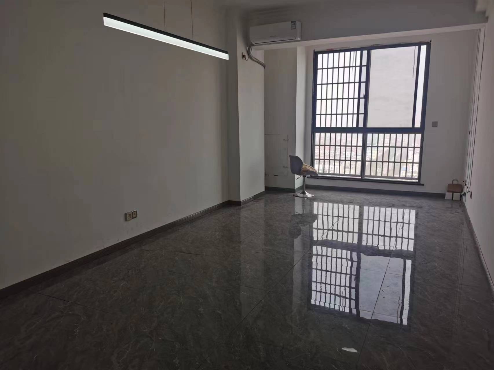 恒隆国际  1室0厅0卫    1200.0元/月