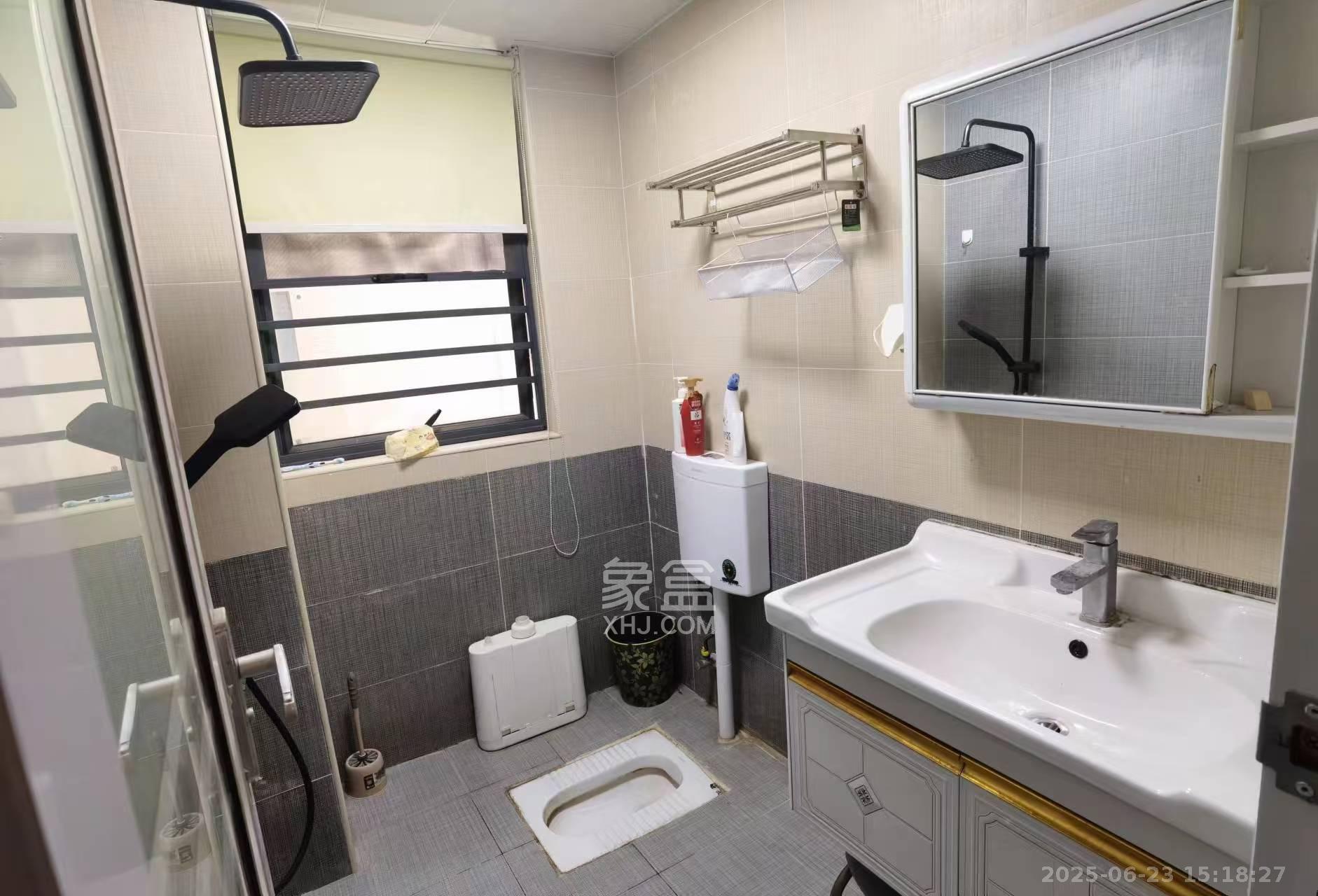天元涉外景园C区  2室2厅1卫   2300.00元/月室内图