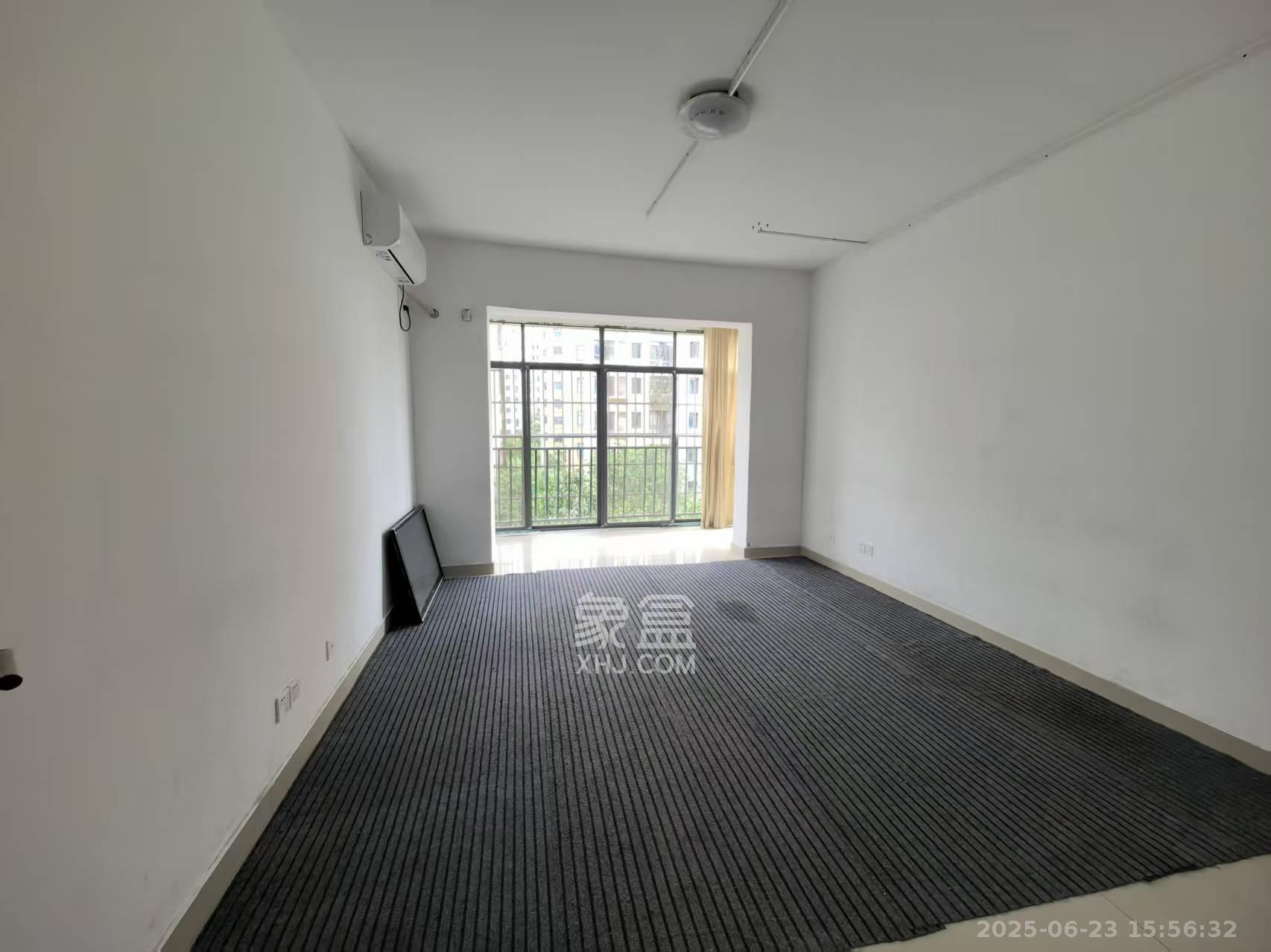 天和家园  3室2厅2卫    2500.0元/月 天和家园  3室2厅2卫    2500.0元/月室内图