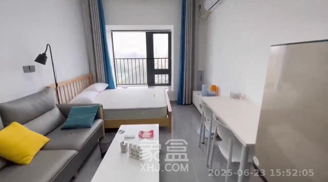 碧桂园城市之光  1室0厅1卫    1600.0元/月