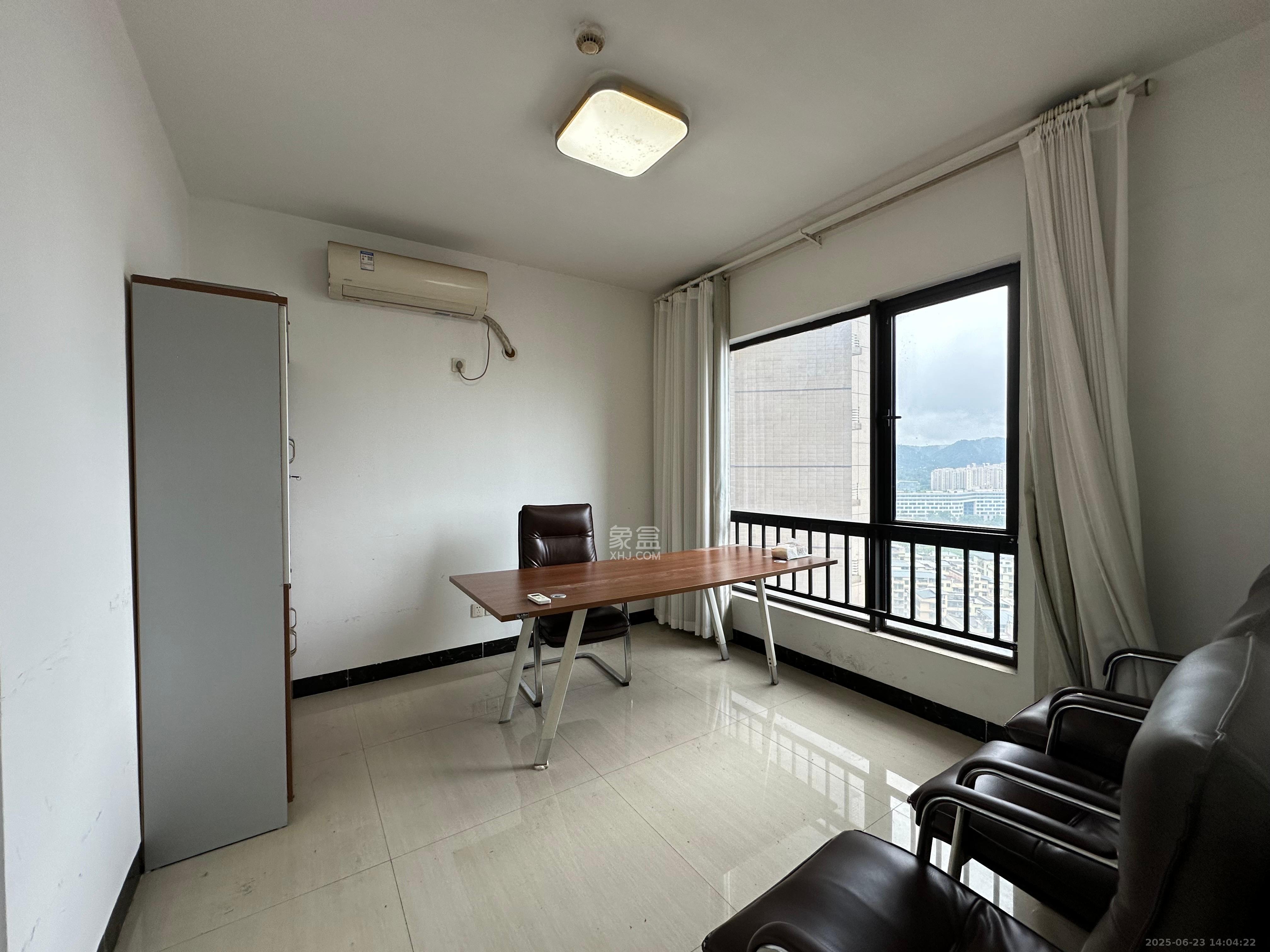 达美D6区 4室1厅1卫 4800.0元/月 达美D6区 4室1厅1卫 4800.0元/月室内图