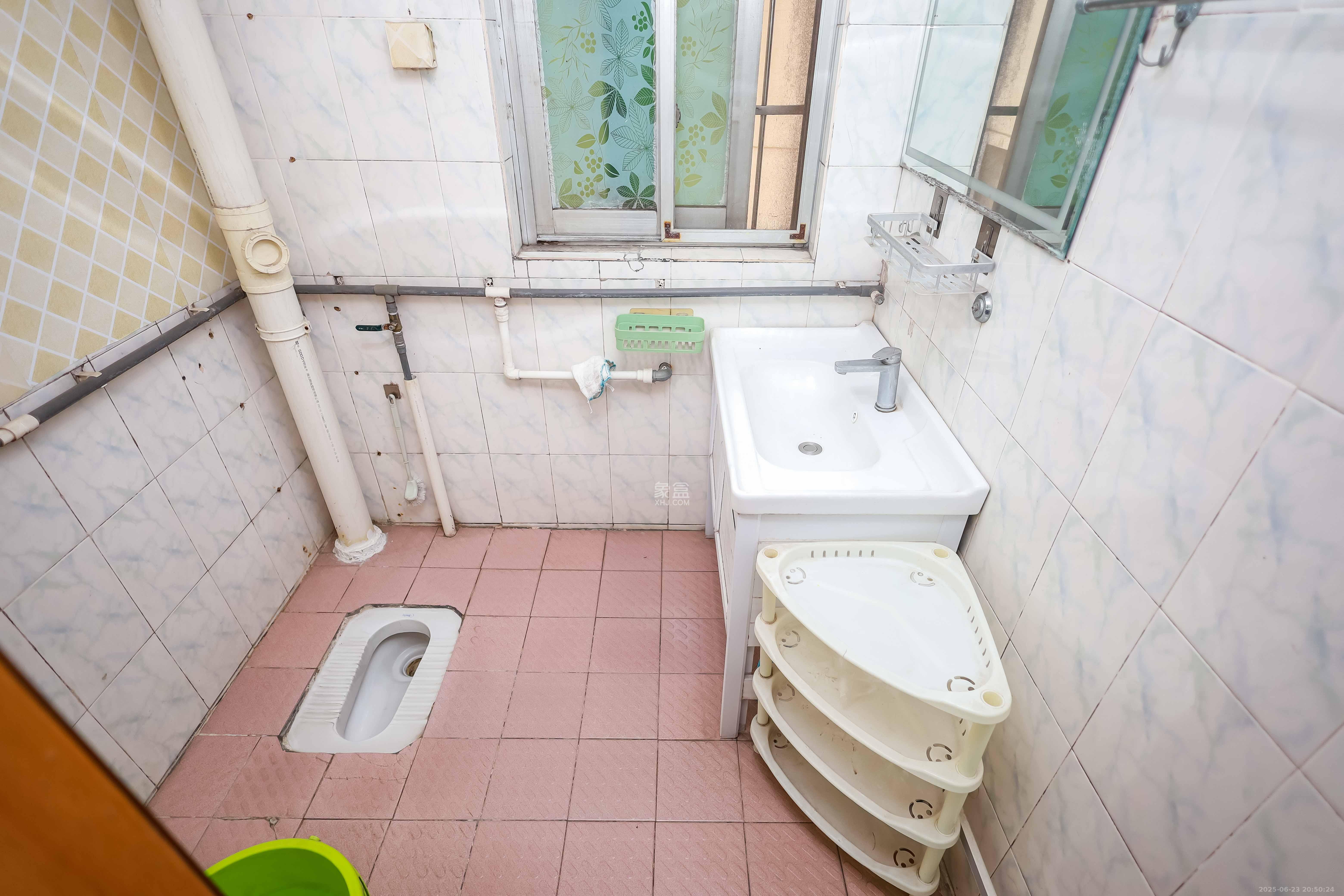 咸嘉新村嘉文苑  2室2厅1卫    49.0万 咸嘉新村嘉文苑  2室2厅1卫    49.0万卫生间